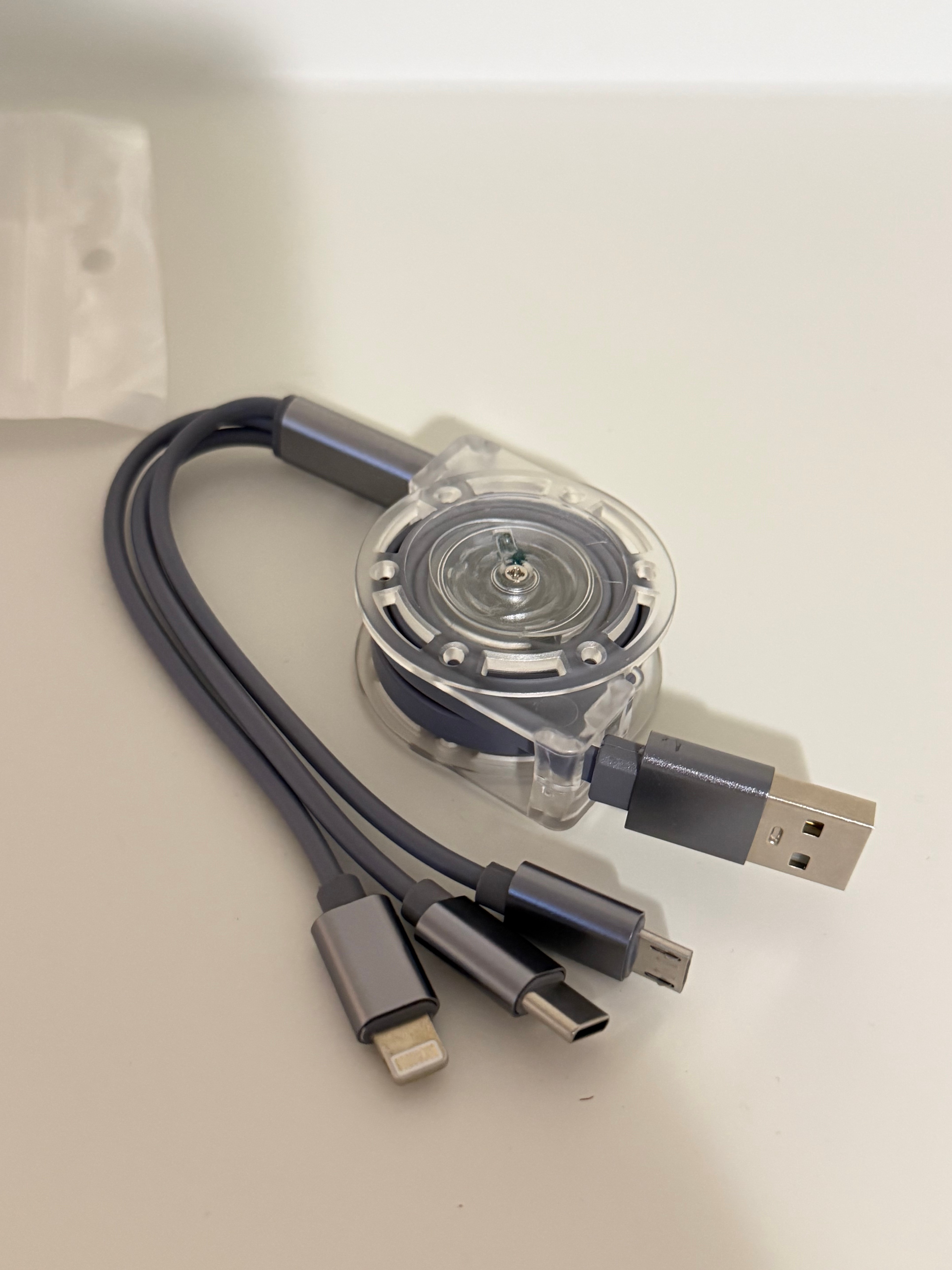 3in1 Retractable Charging Cable – Lightning / USB-C / Micro-USB - photo 2