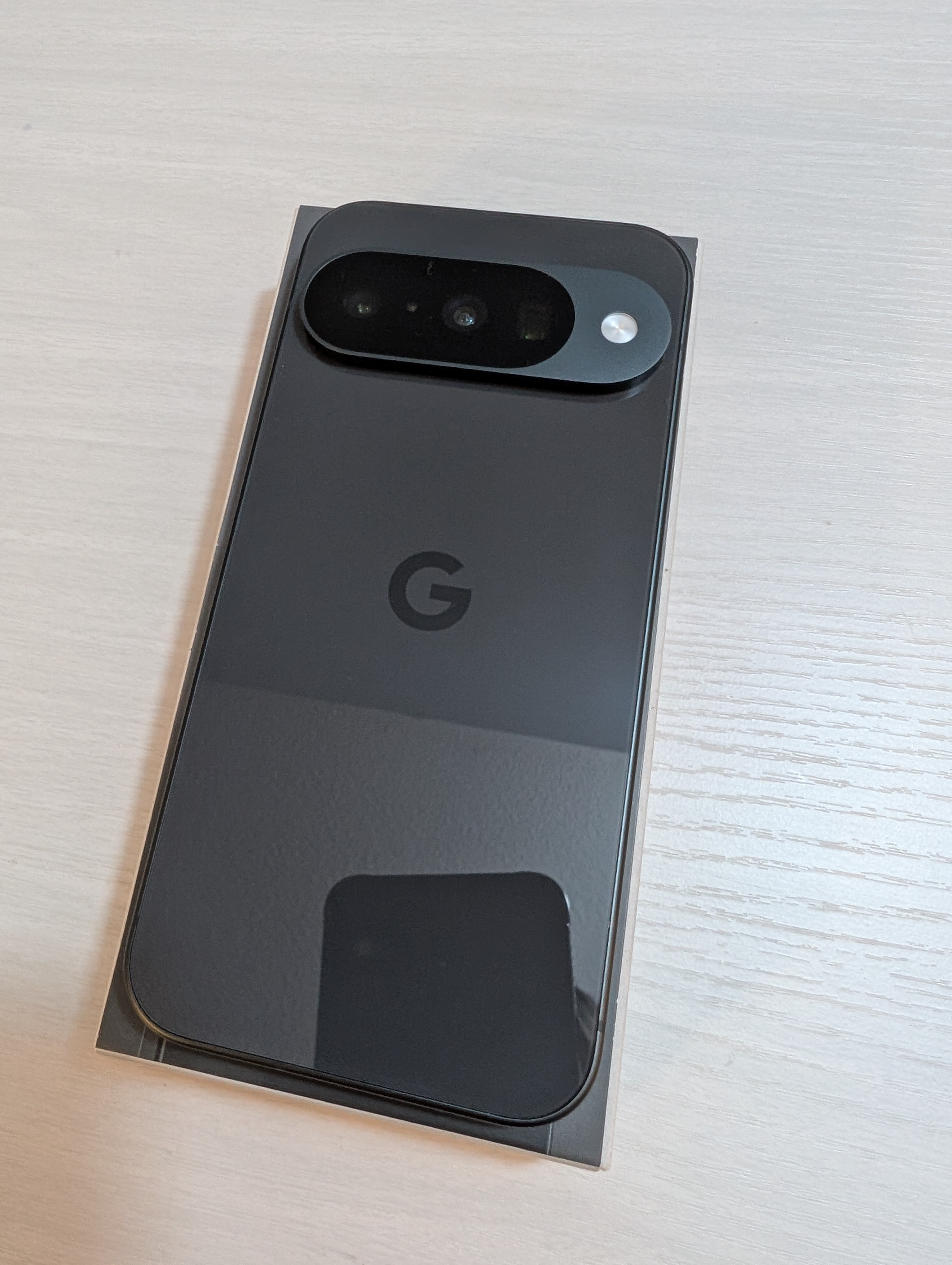 Google Pixel 10 128GB - Obsidian Black - Unlocked + Case - photo 5