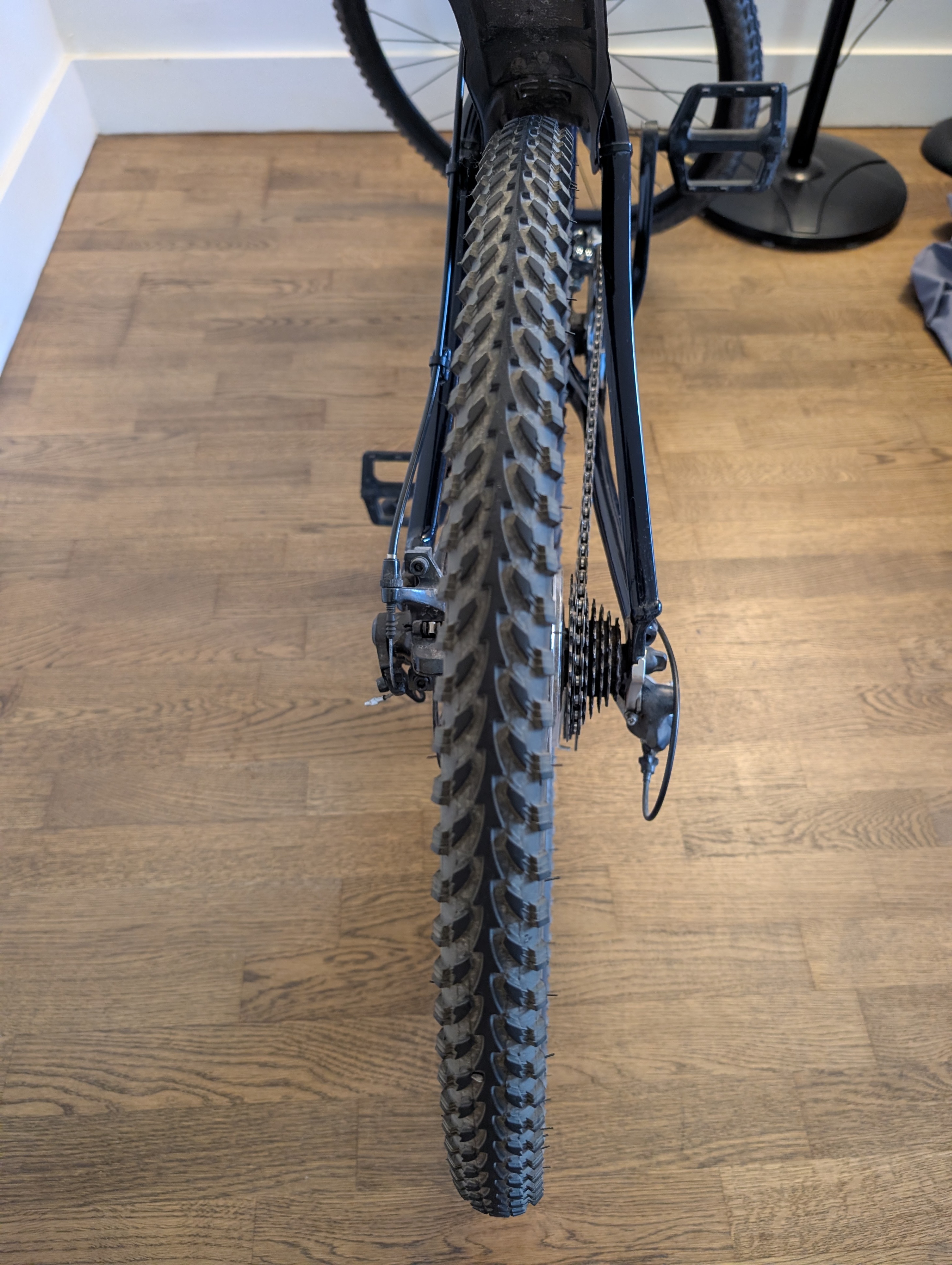 Northrock XCW 26" Hybrid Bike (Stored Indoors, Like New) - photo 3