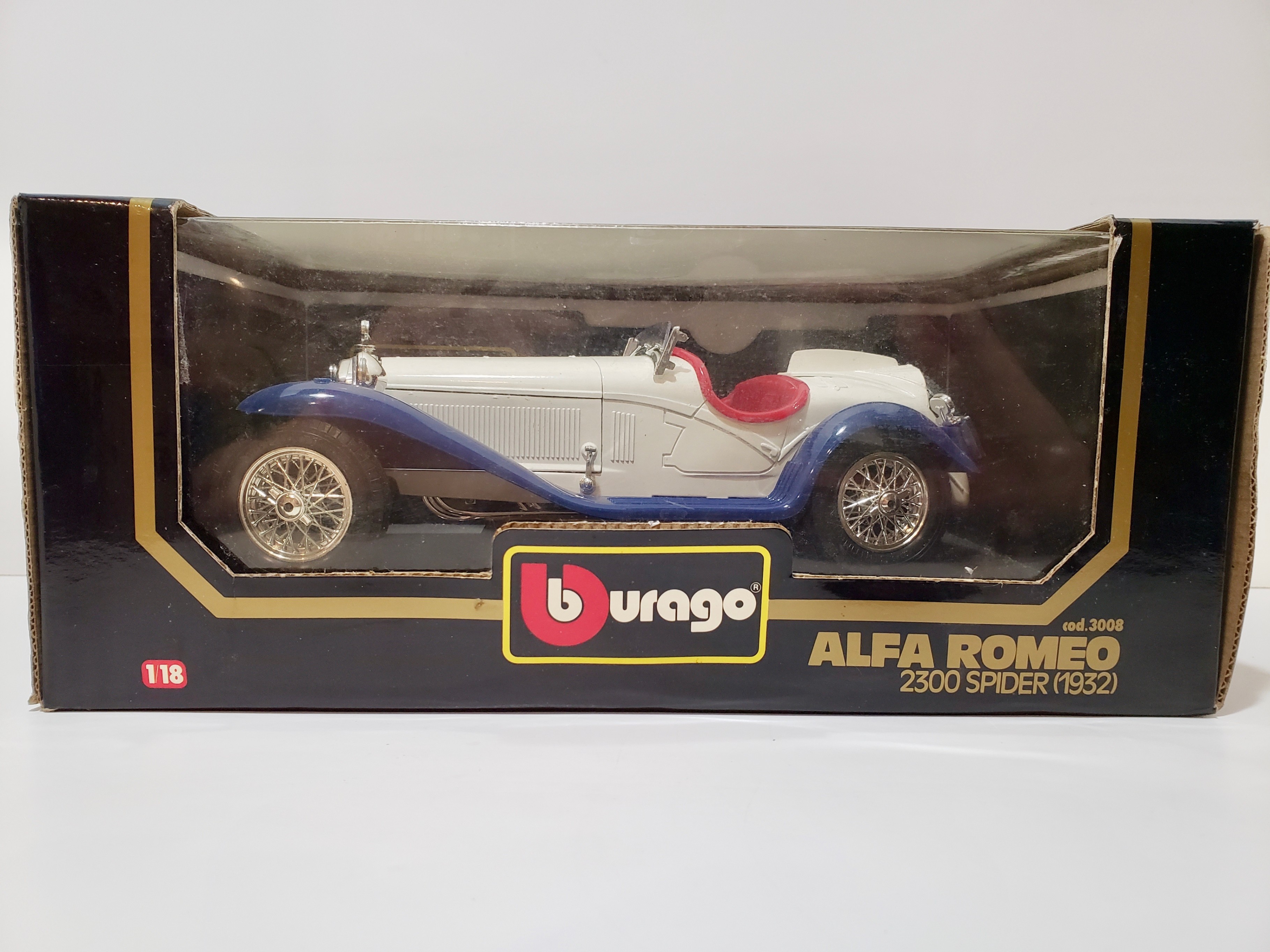 Alfa Romeo 2300 Spider (1932) Bburago Die-cast Model Car 1:18 - photo 3