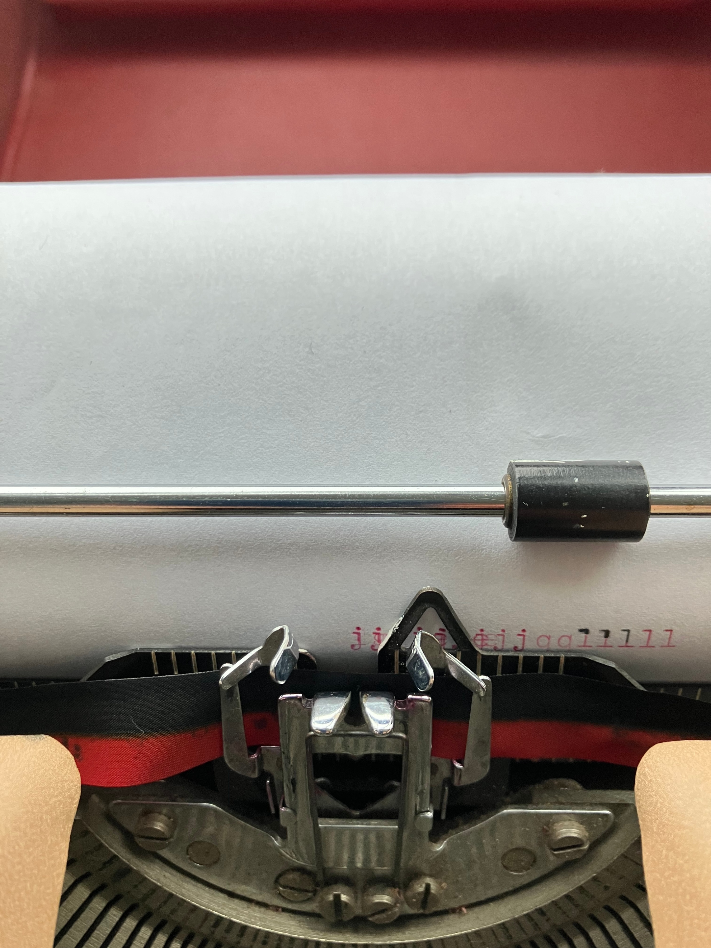 1950's Remington Quiet-Riter typewriter - photo 5