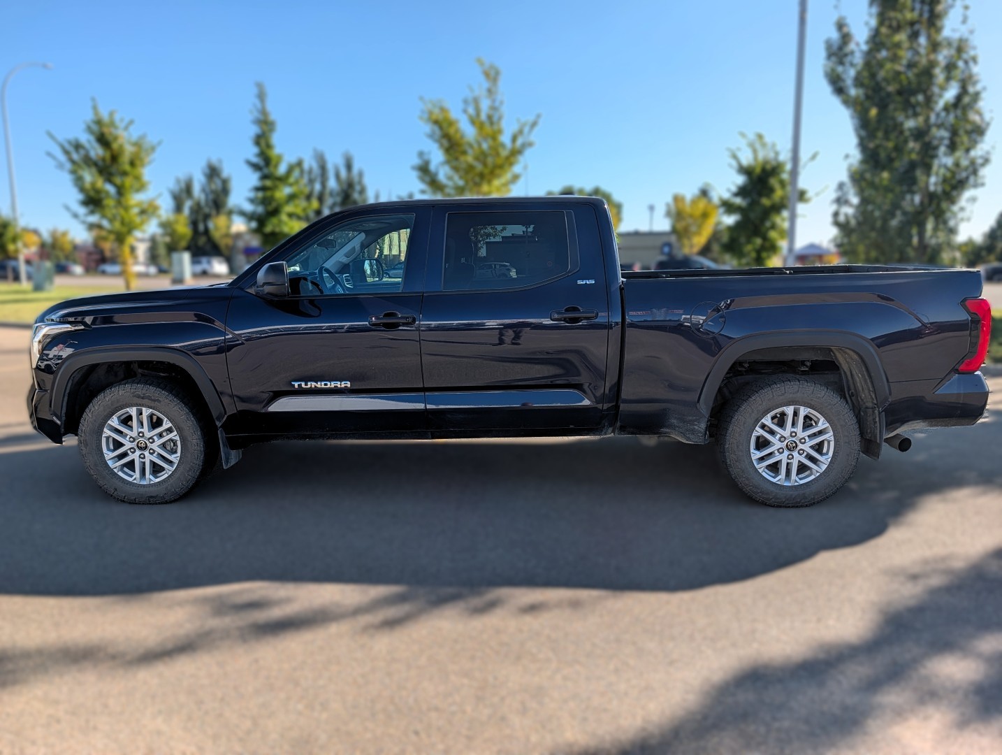 2024 Toyota Tundra - photo 2
