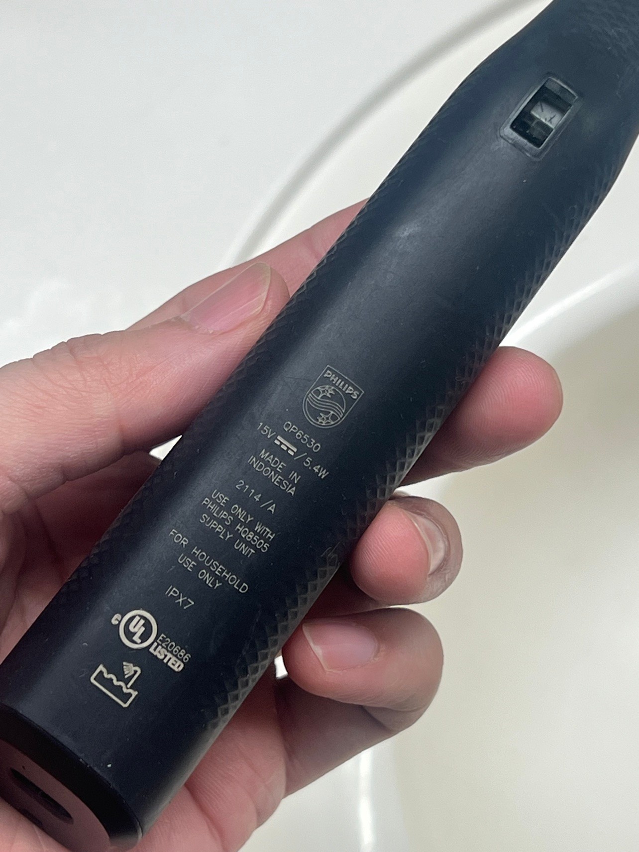 Philips OneBlade Pro QP6530 Electric Shaver & Trimmer - Like New - photo 2