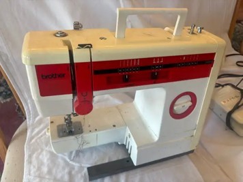Brother VX-810 Sewing Machine - photo 2