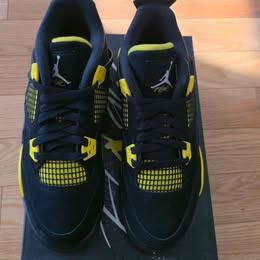 Jordan 4 Retro Thunder 2023 (GS) - photo 3