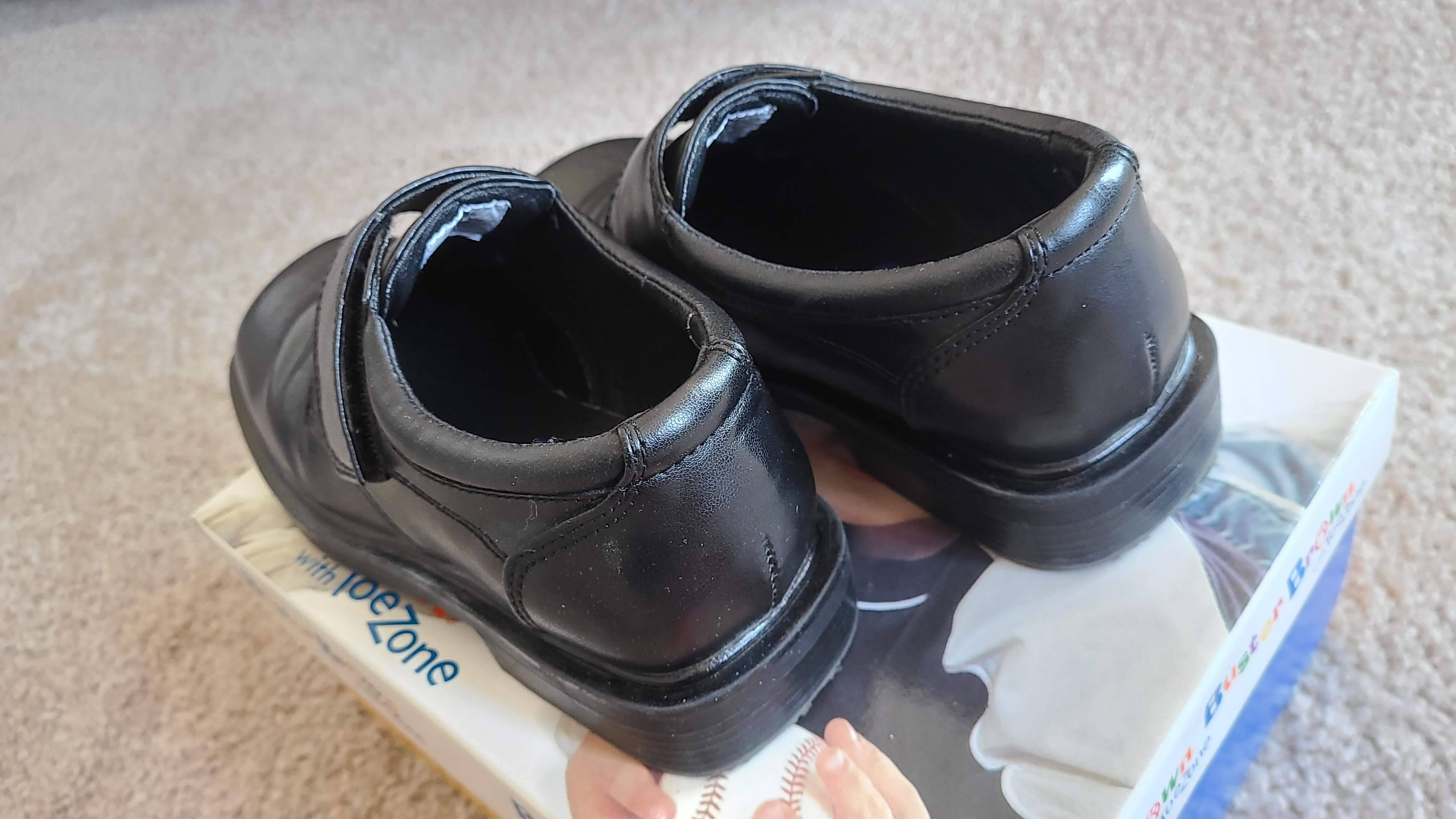 Buster Brown with ToeZone Boys Black Leather Shoes, Size 13M - photo 3