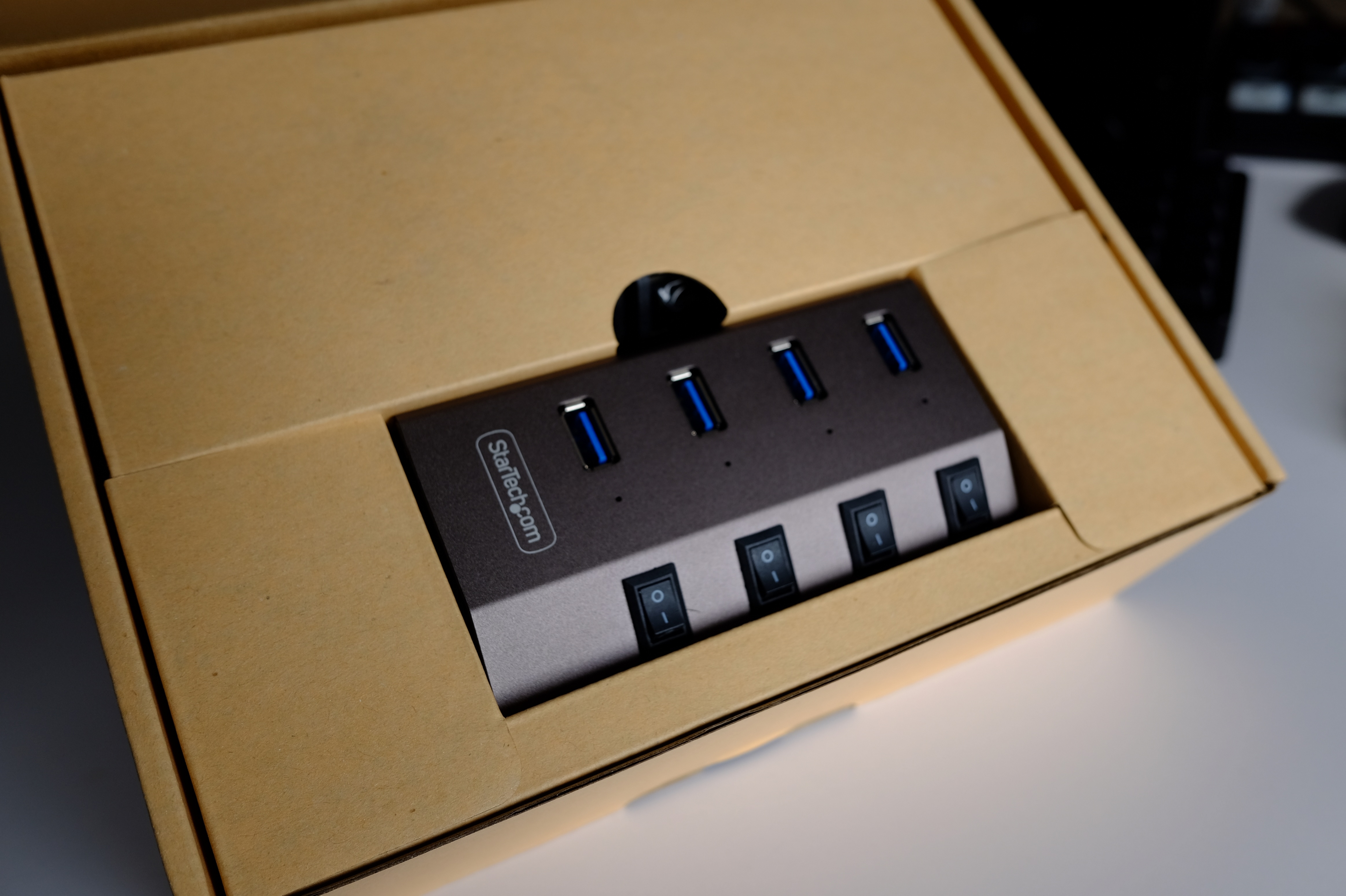 4 port USB HUB with on/off switches
