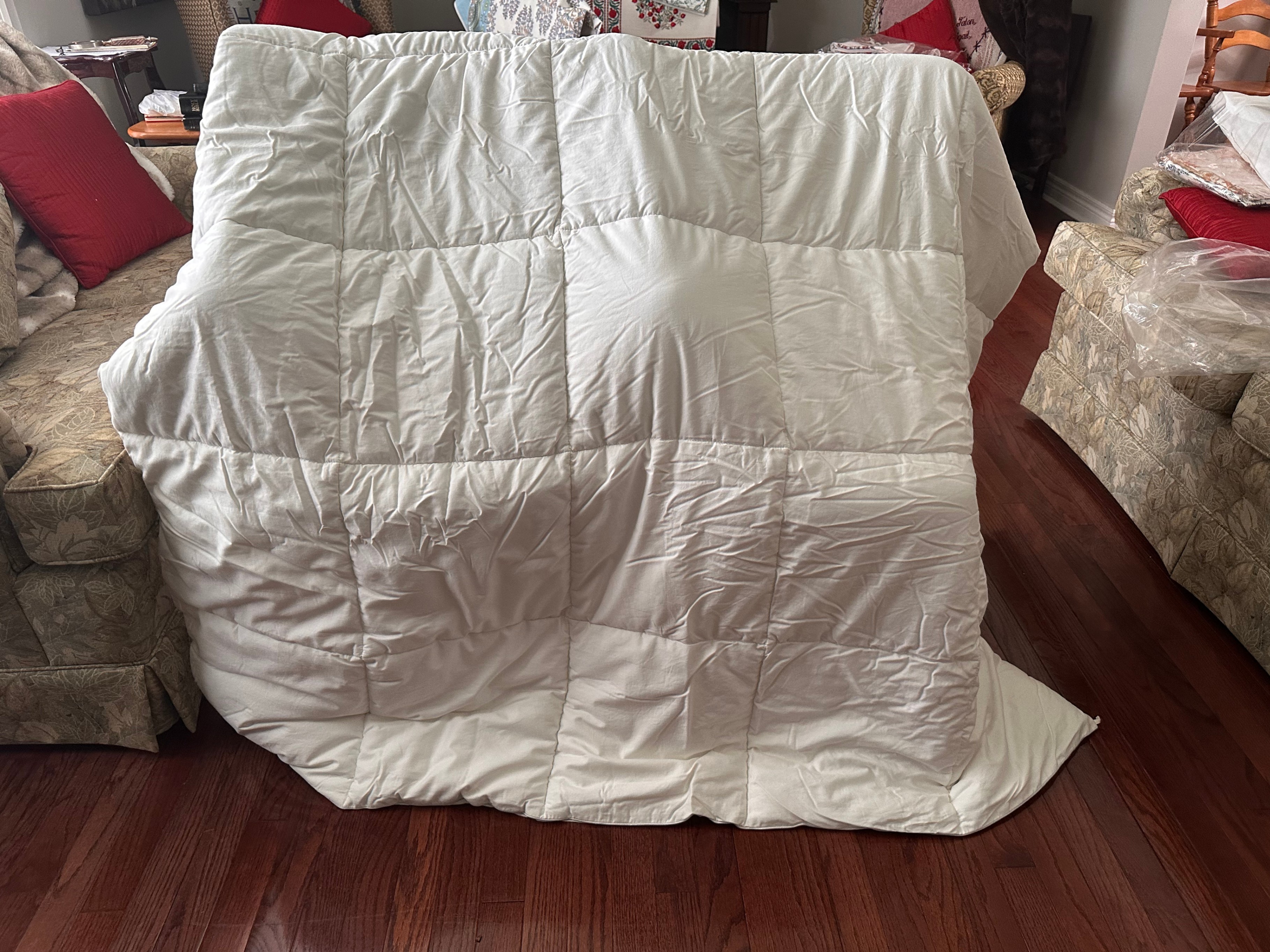 New & Unused • Twin Duvet • Down Fibre • Moving Away Sale