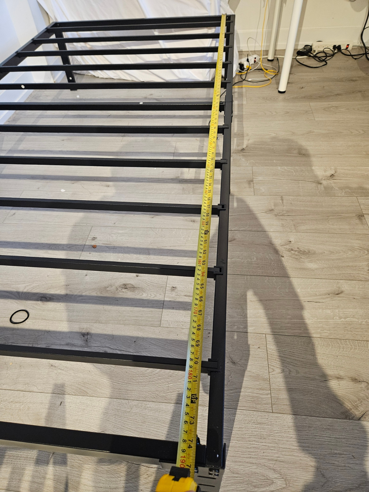 Metal twin bed frame - photo 3
