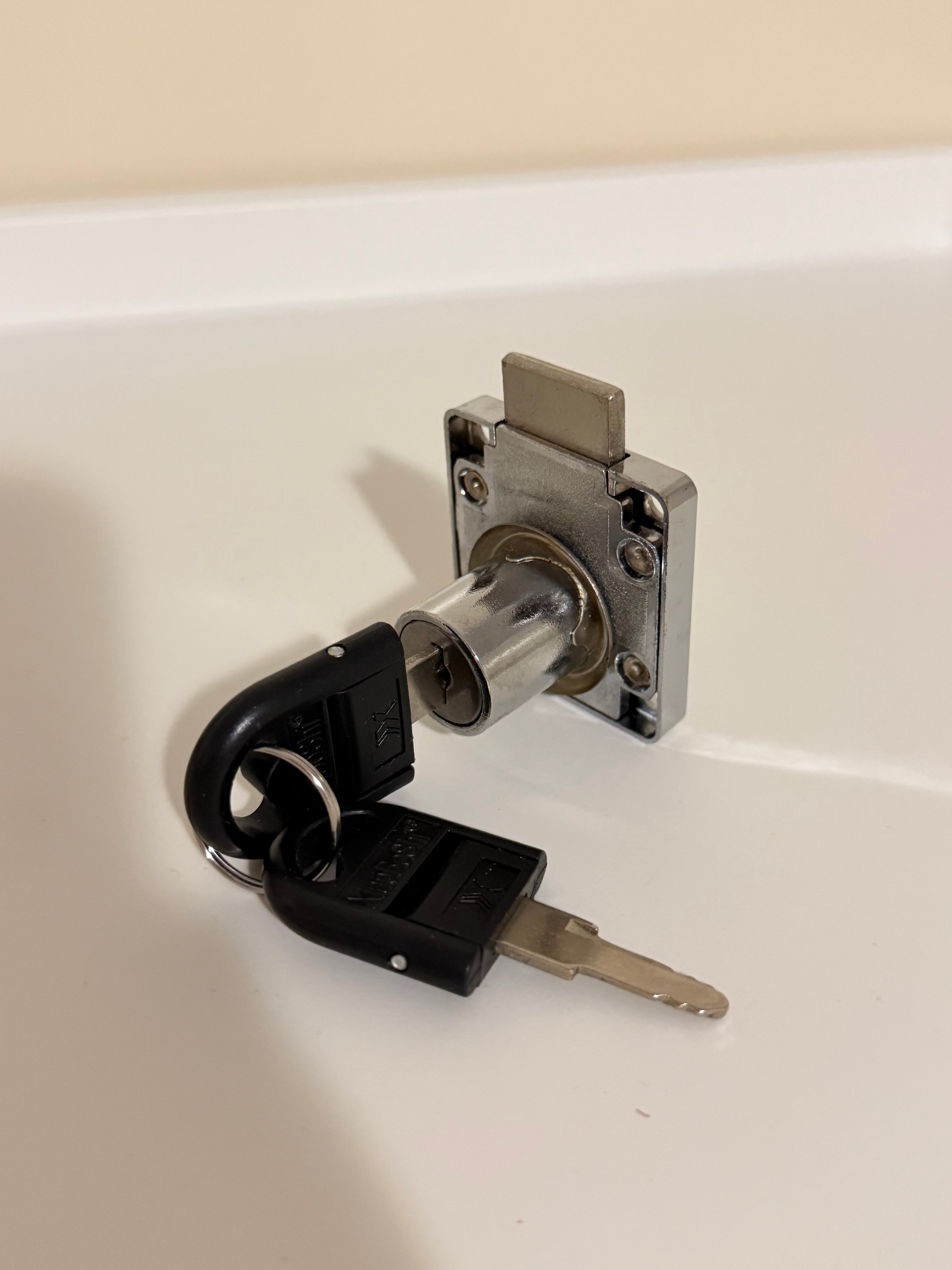 Cabinet / Drawer Lock with 2 Keys