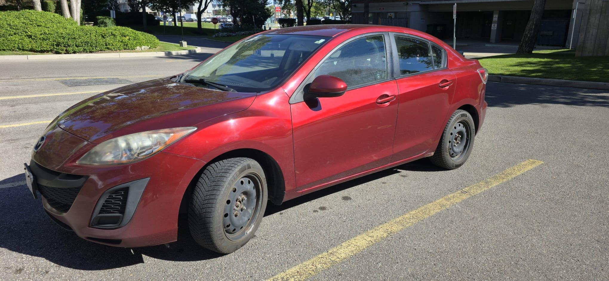 2011 MAZDA3 SEDAN 302,000 KM TWO SETS OF WHEELS/TIRES! - photo 3