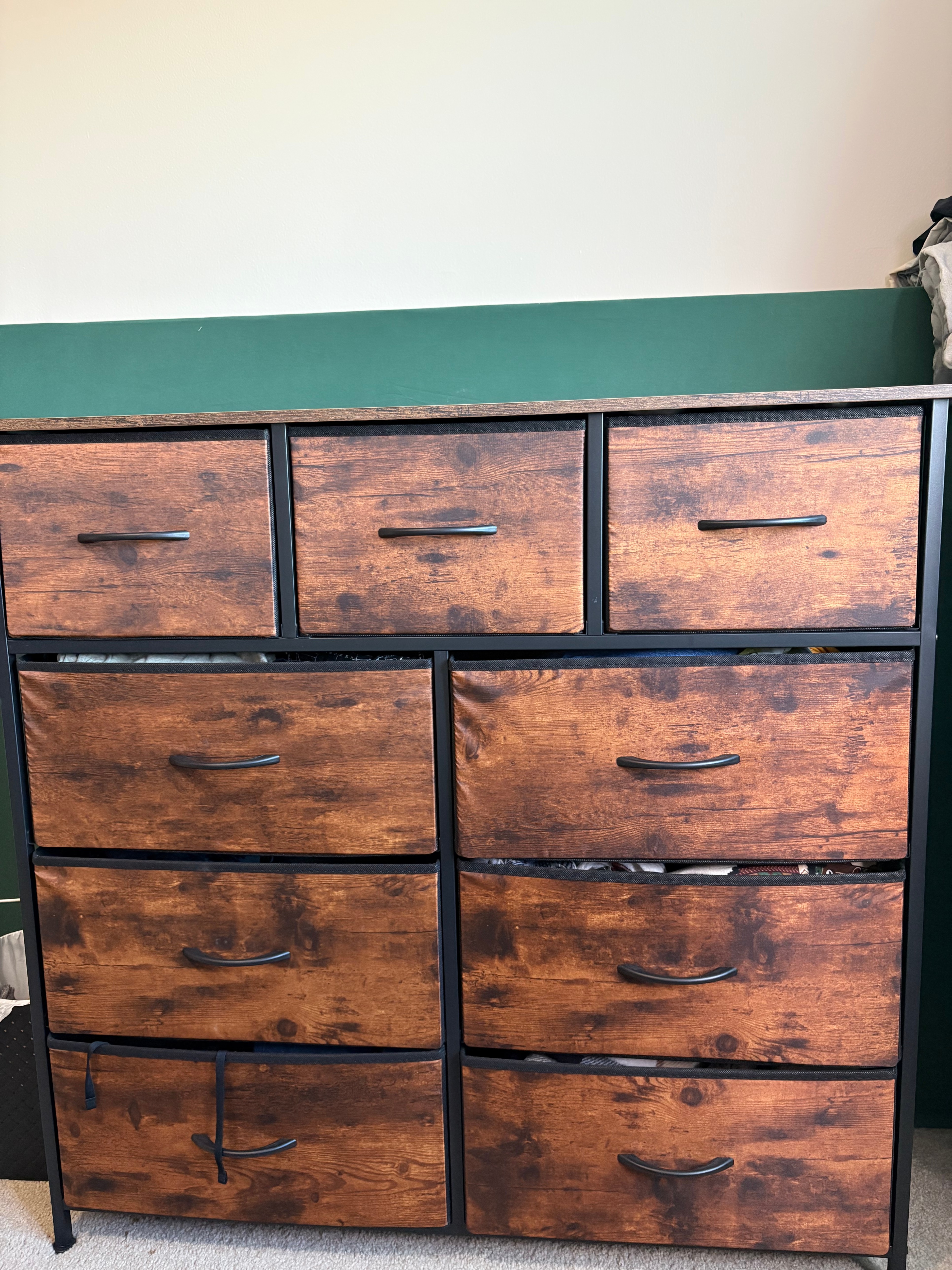 Dresser with 9 Drawers