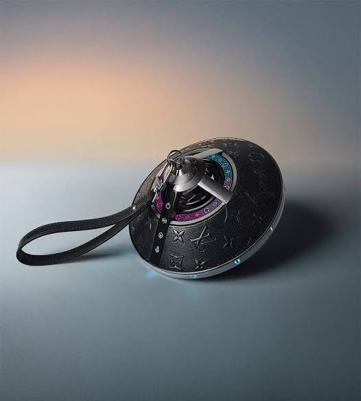 Louis Vuitton Horizon Light Up Speaker QAC000 Black - photo 2