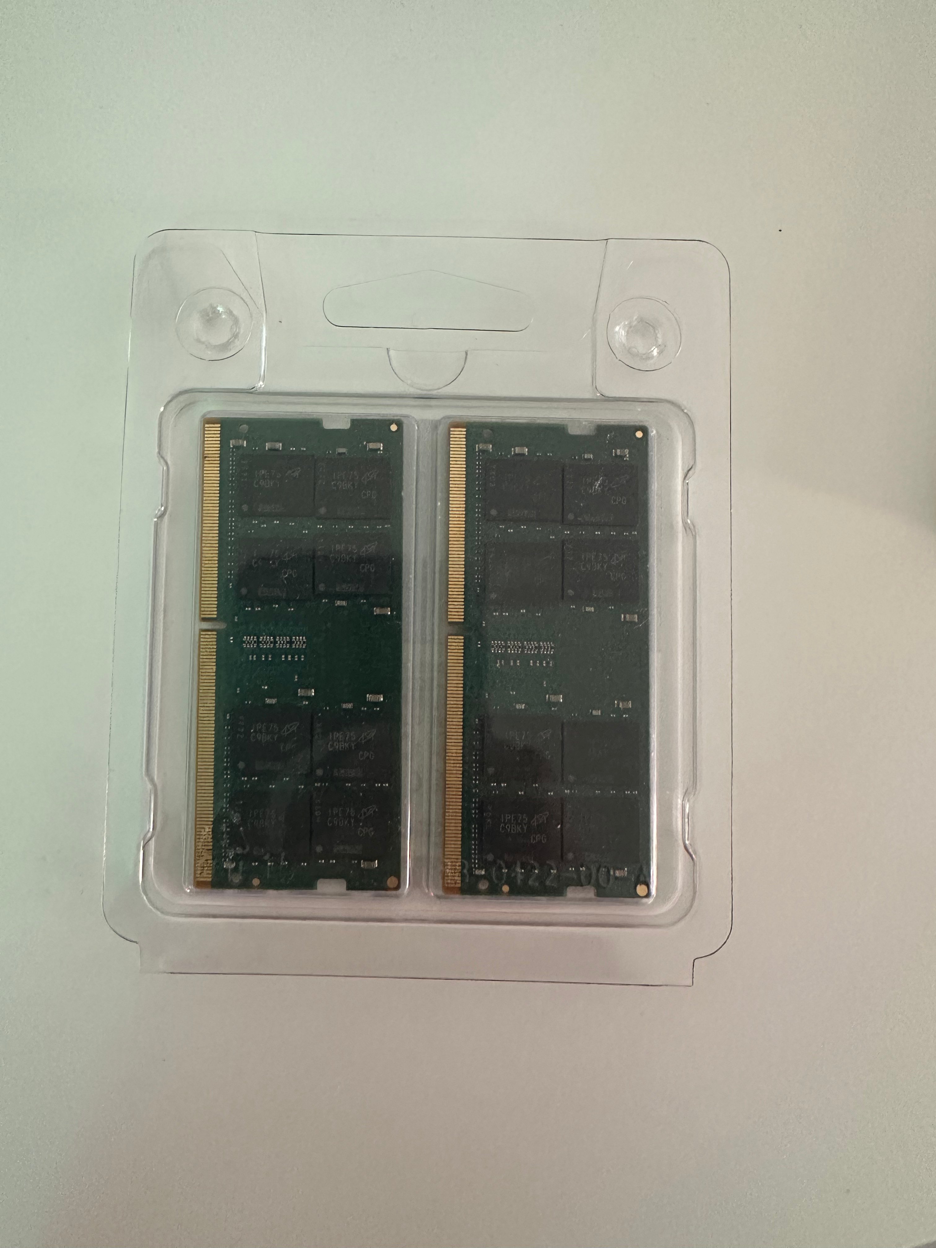 64gb DDR4 Ram, Crucial 2x 32gb sticks - photo 2