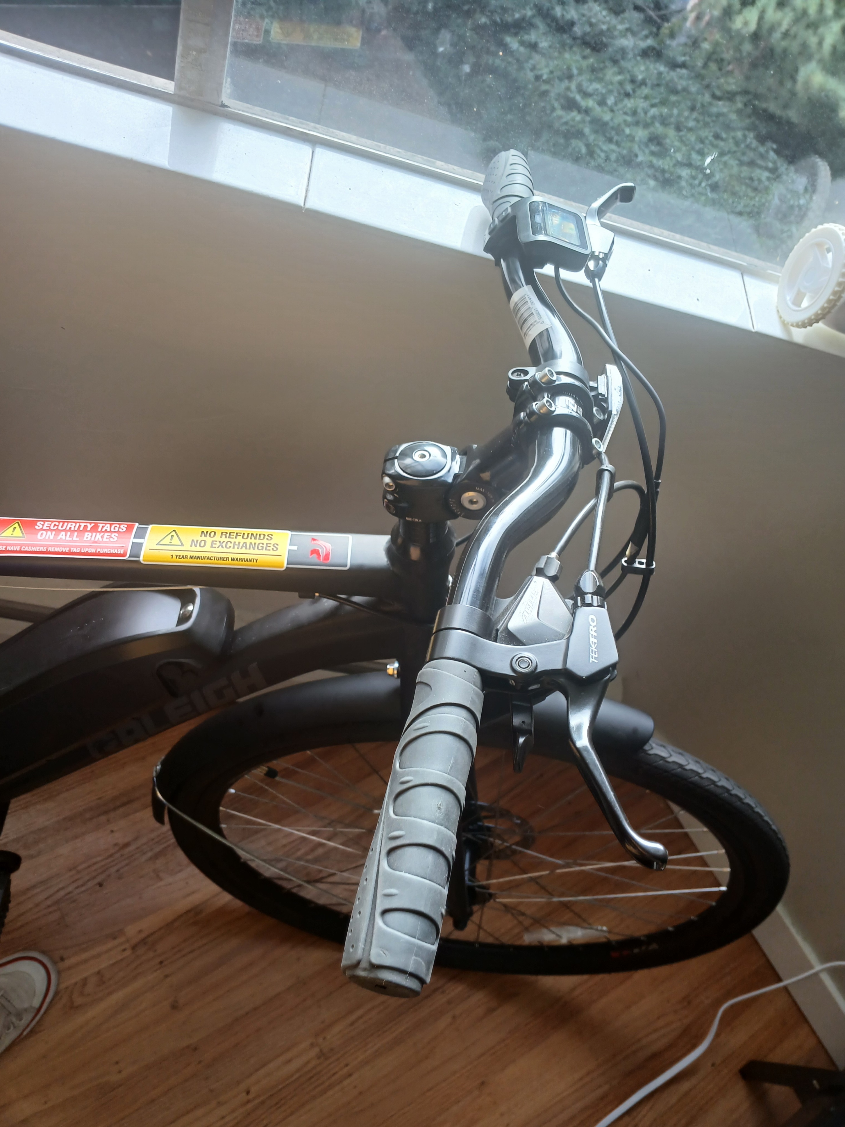 Raleigh Getaway 700C E-Bike – Like New – Only 27 km - photo 4