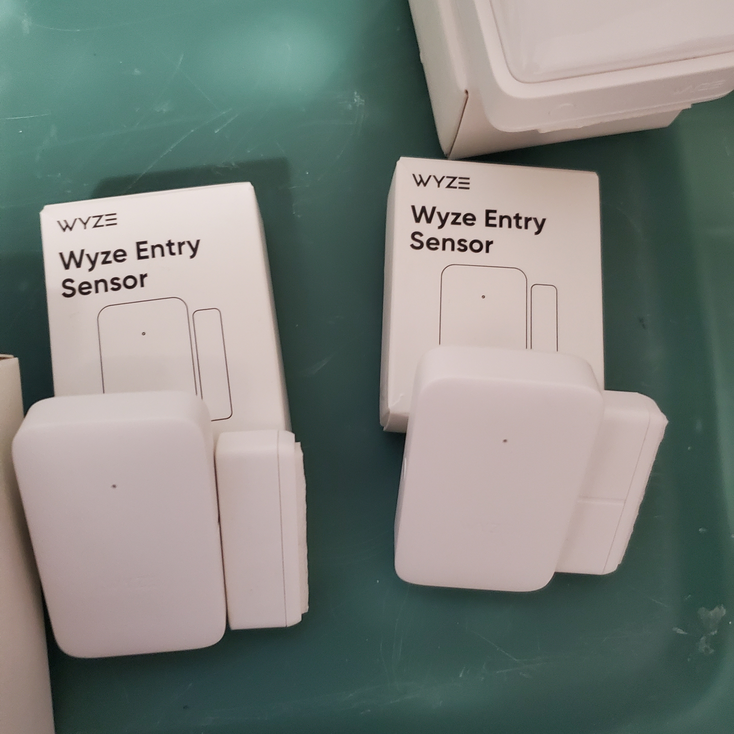Wyze Home Monitoring Bundle and outdoor cameras - photo 4