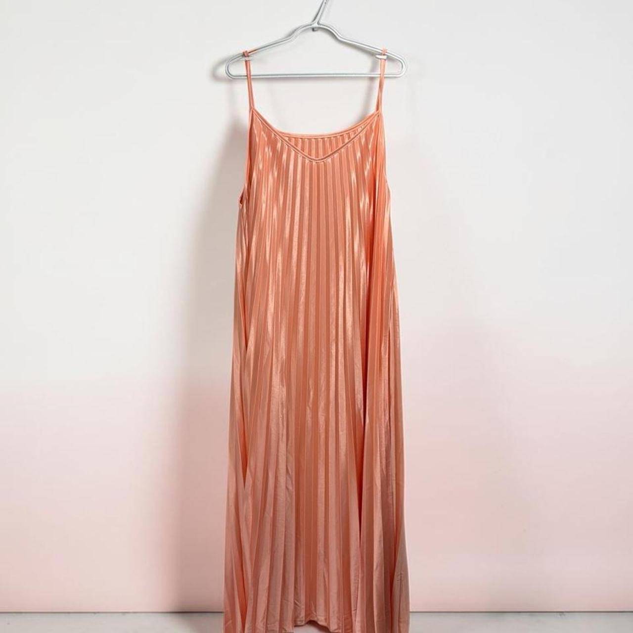 Peach Pleated Maxi Dress – Size L – Brand New - photo 4