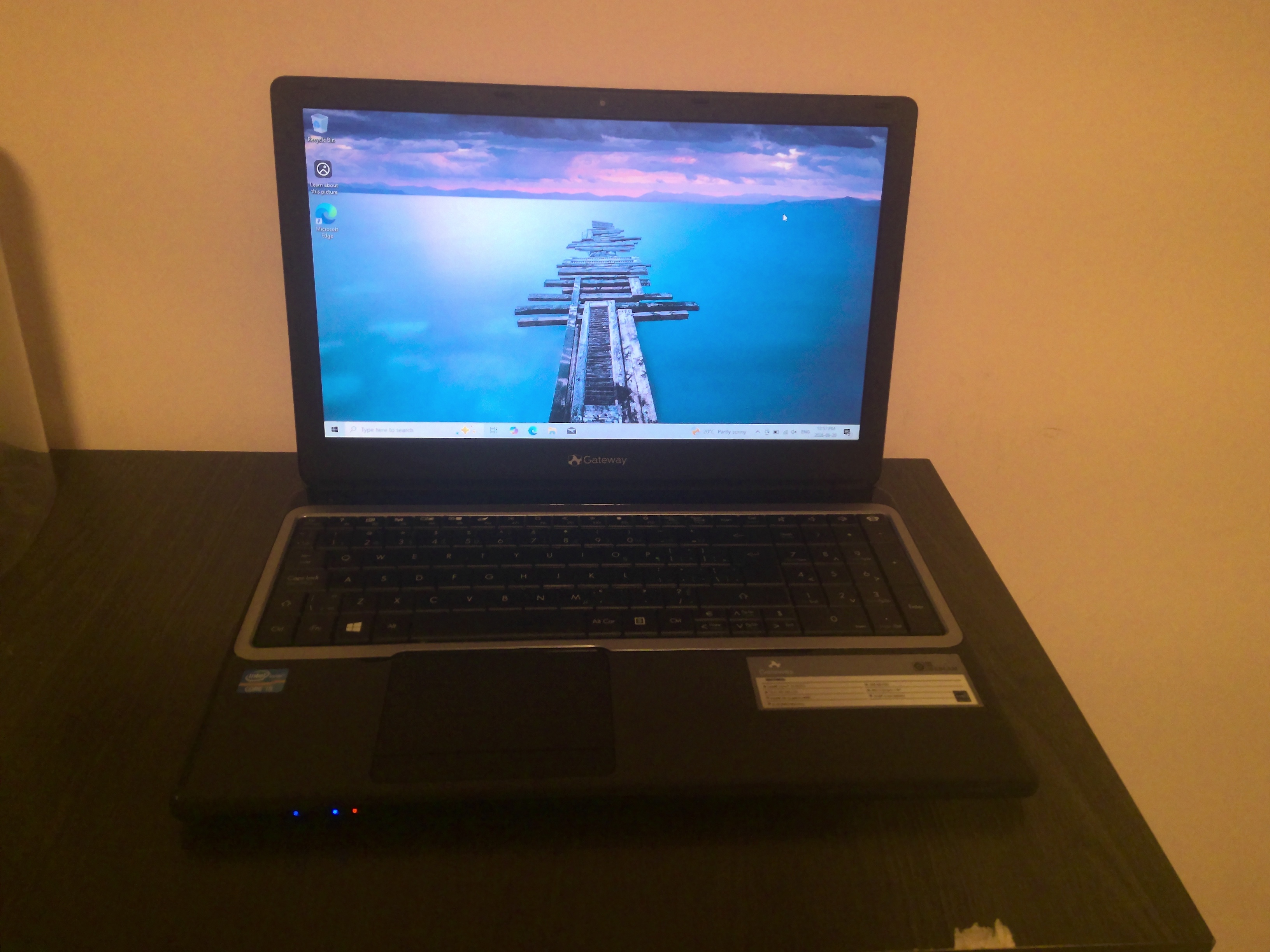 💻 Gateway Z5WT1 8GB | 750 GB Laptop – Good Condition