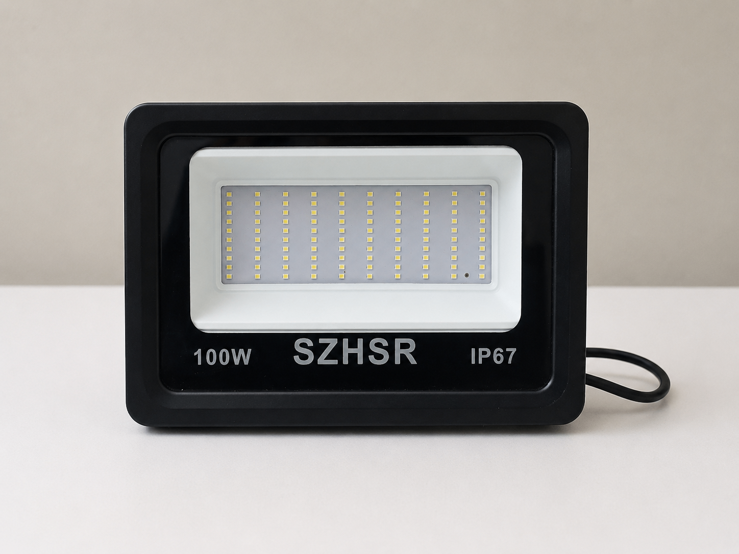 SZHSR 100W IP67 Waterproof Outdoor LED Flood