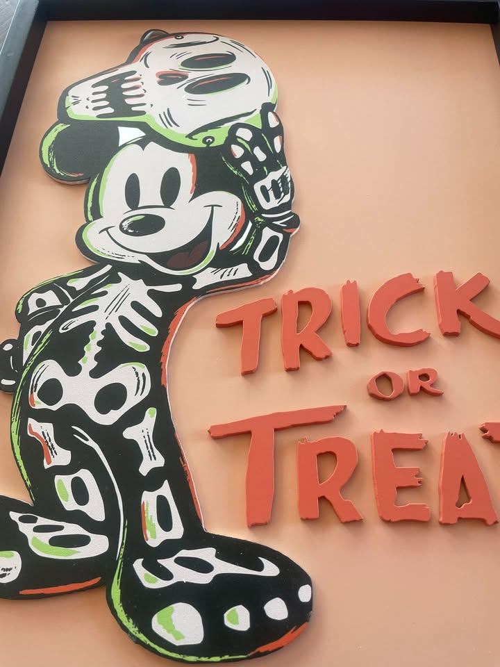 NEW - 3D Disney’s Mickey Mouse Halloween  Wall Decor - photo 2