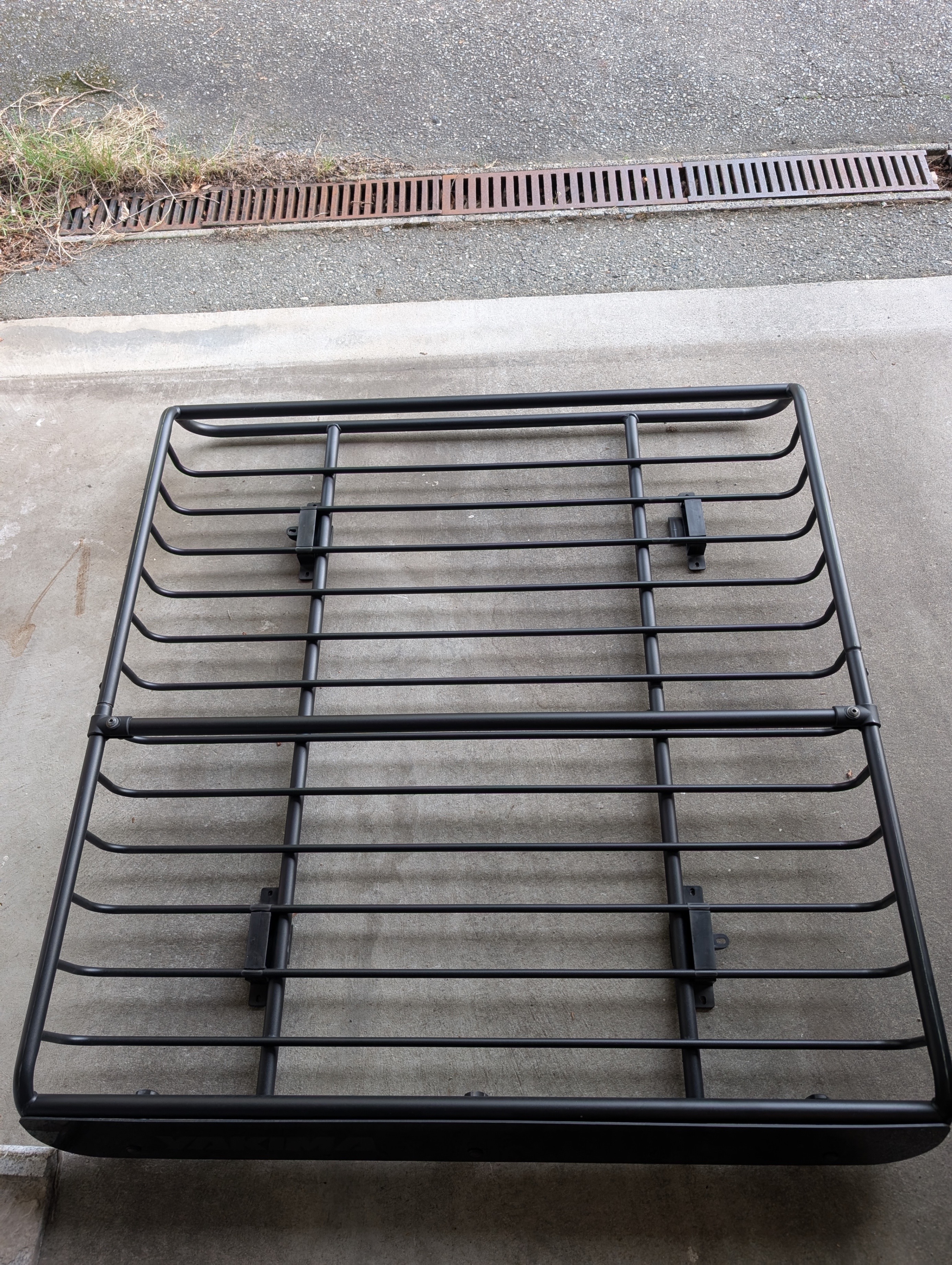 Yakima MegaWarrior Cargo Basket-Large Sized with Cross Bars $400 - photo 3