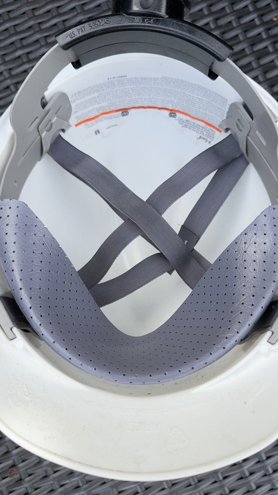 MSA V-Gard Hard Hat – White, Ratchet Suspension, CSA Class E - photo 3