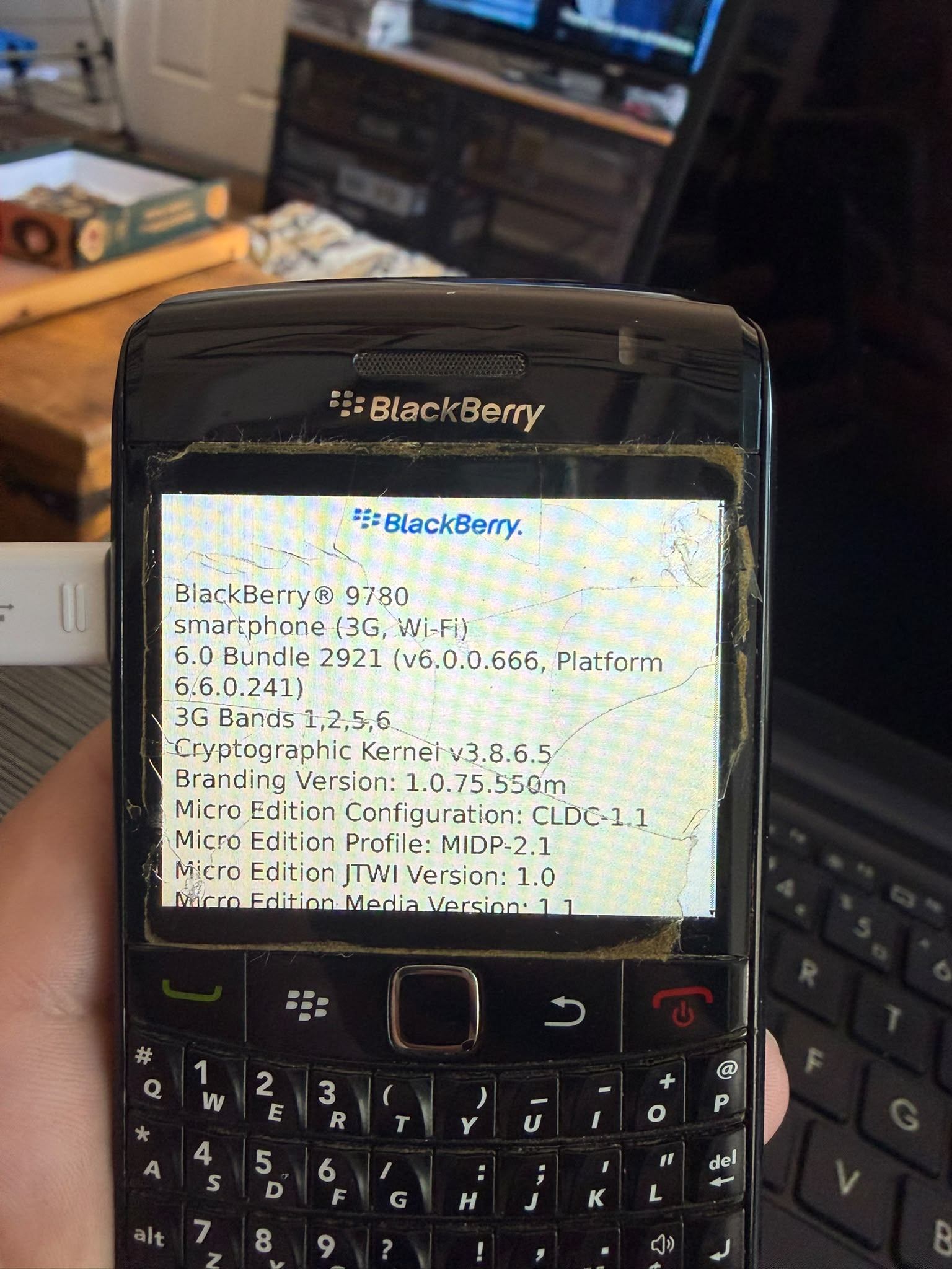 BlackBerry 9780 Classic - FACTORY UNLOCKED - Great Condition - photo 5