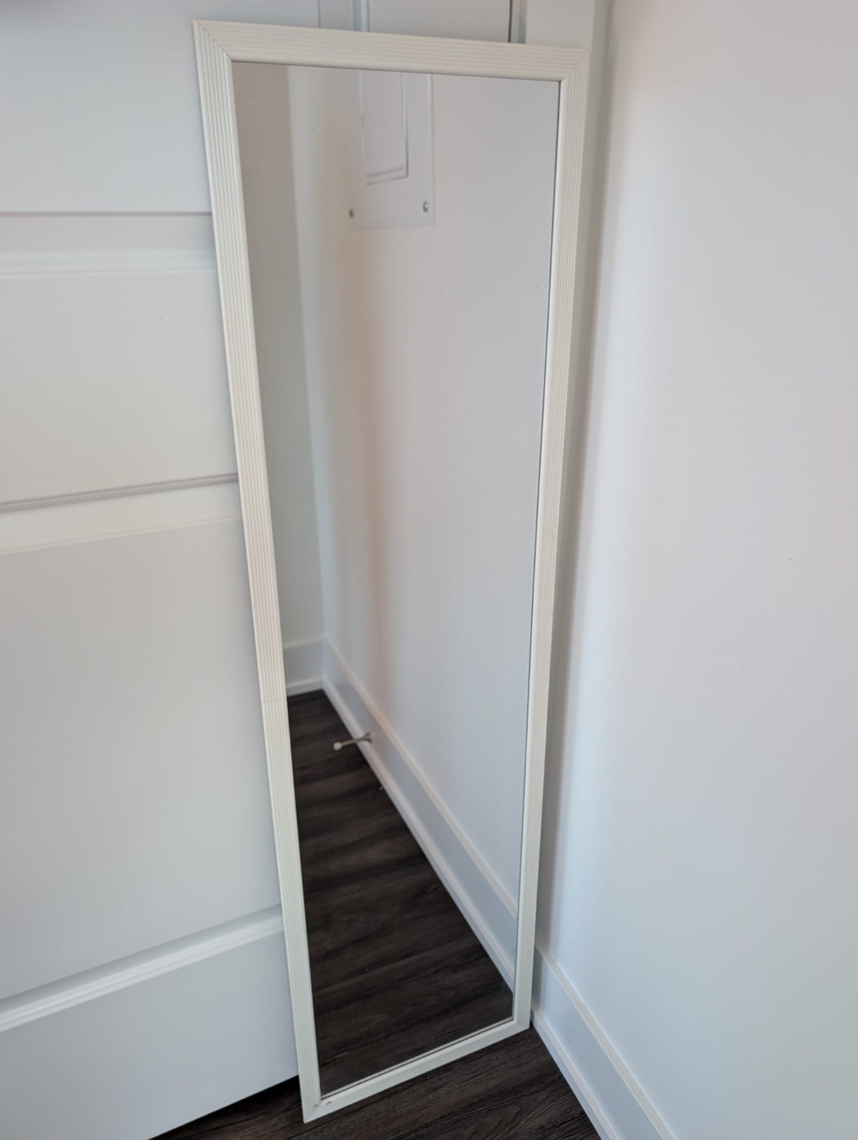 Full-Length Mirror – White Frame – 4 ft Tall - photo 2