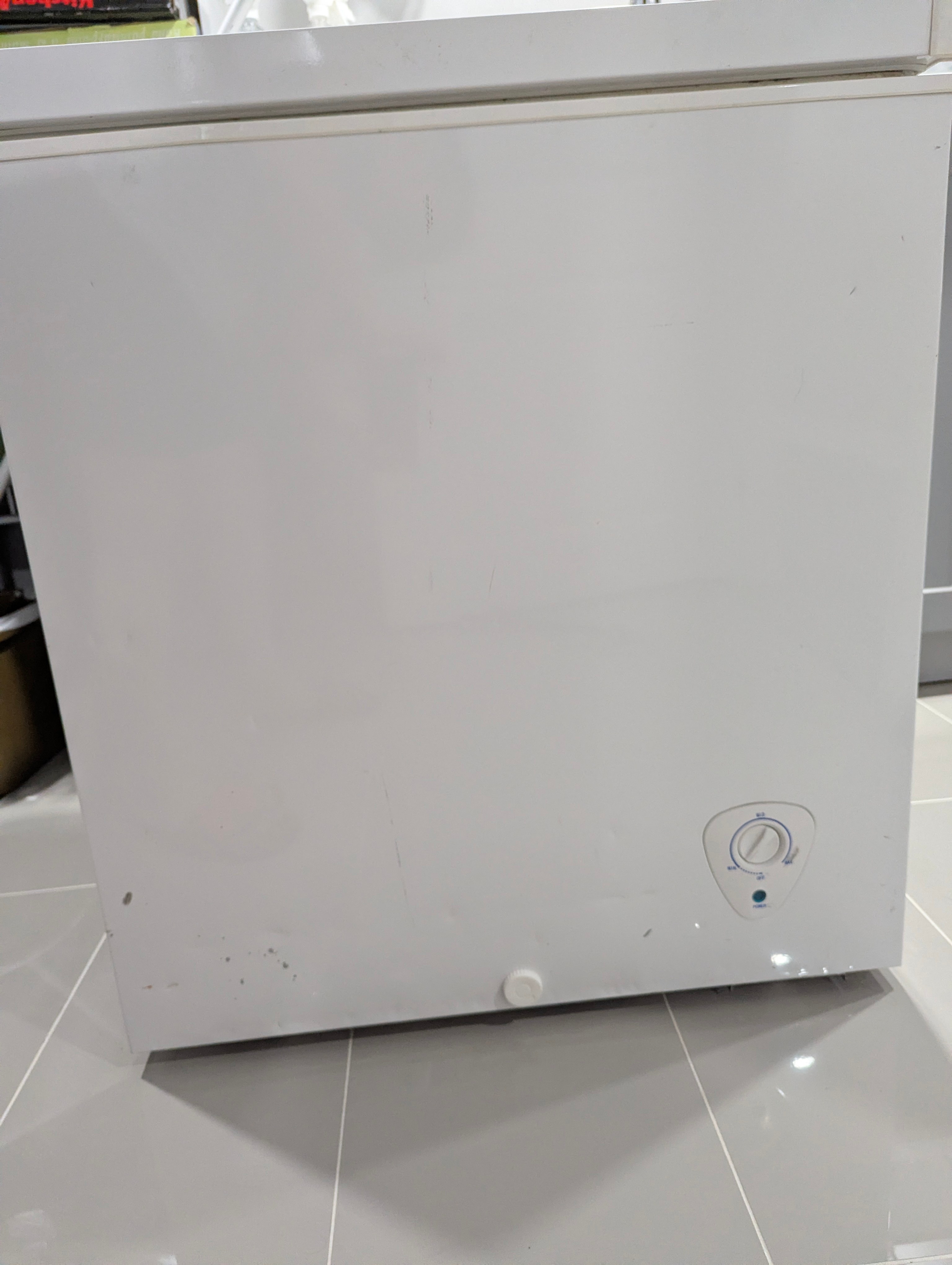 Frigidaire 5.1 Cu. Ft. Freezer – Good Working Condition - photo 2