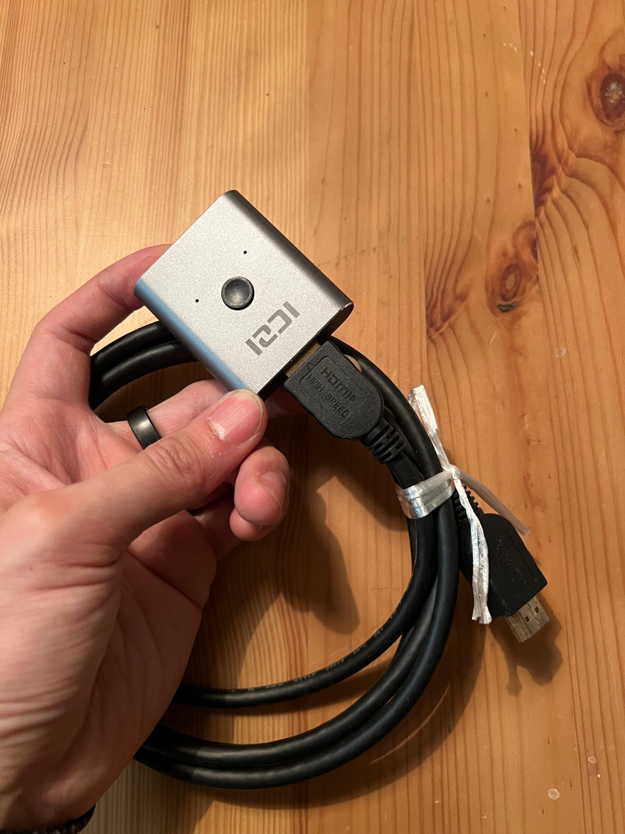 ICZI Bidirectional HDMI Switch (2-in-1-out / 1-in-2-out, 4K)