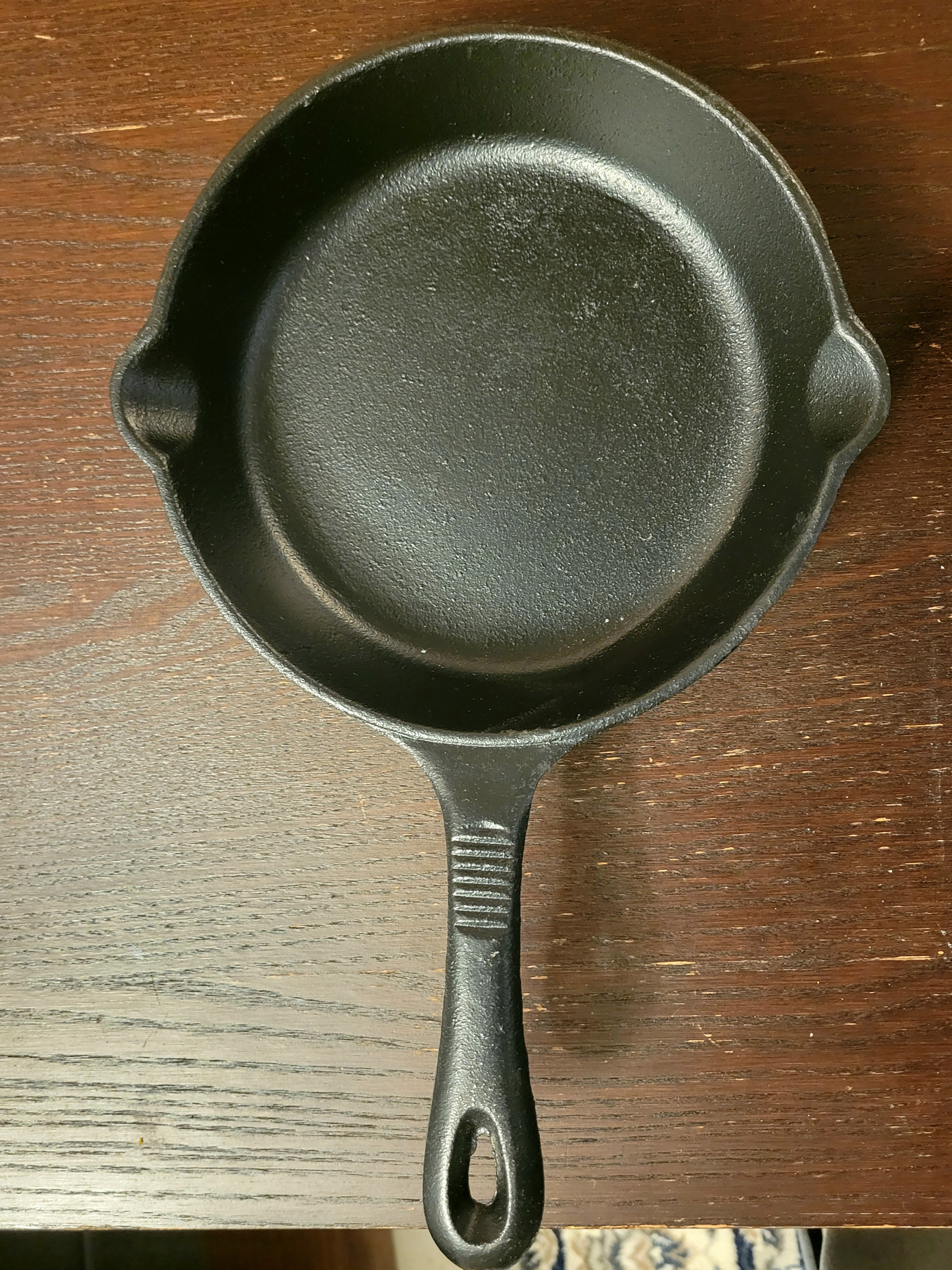 Heuck Classics 3-Piece Cast Iron Skillet Set (in Original Box) - photo 4