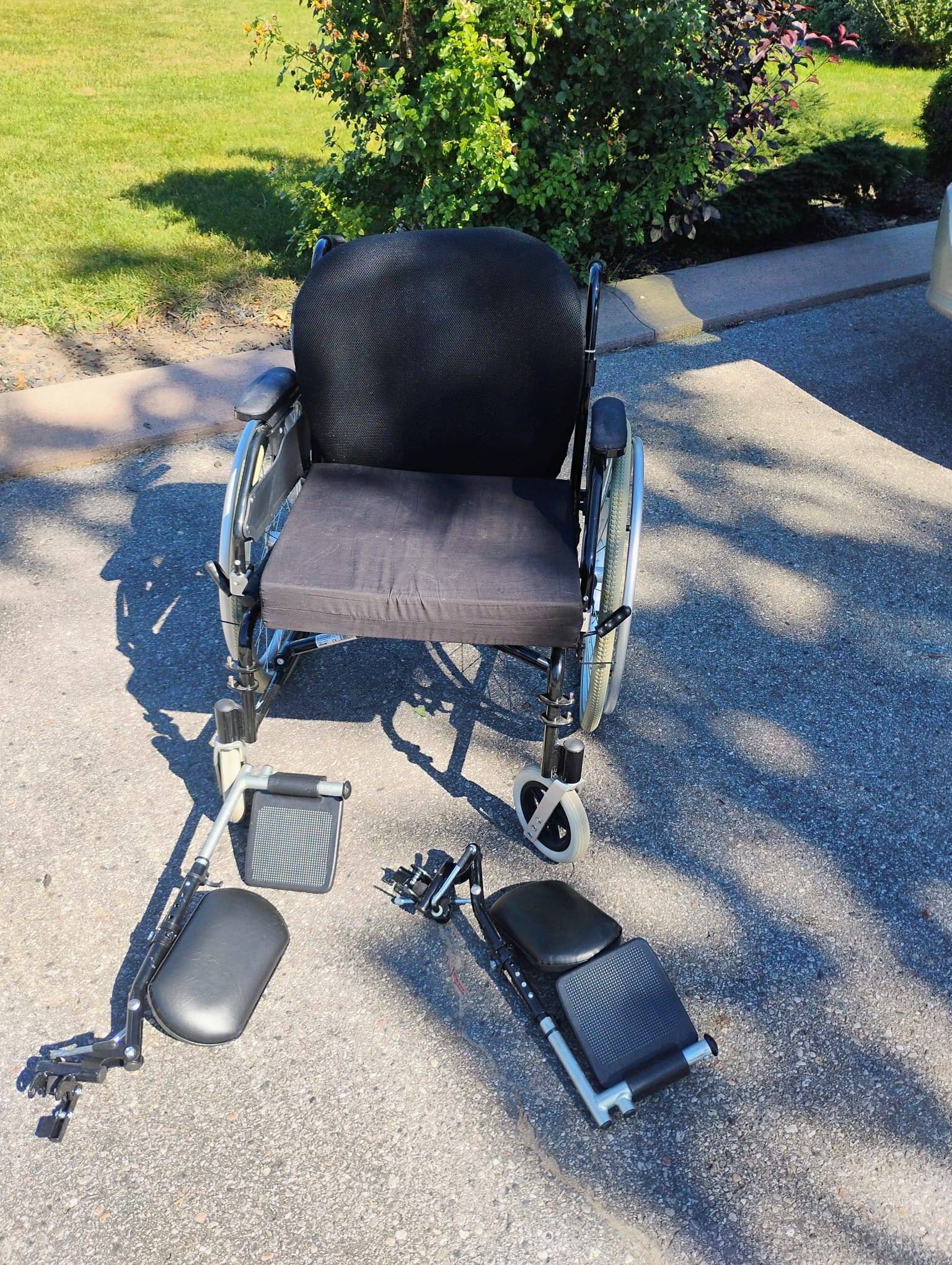 DRIVE Lynx Ultra Lightweight Wheelchair NEW!!! - photo 3