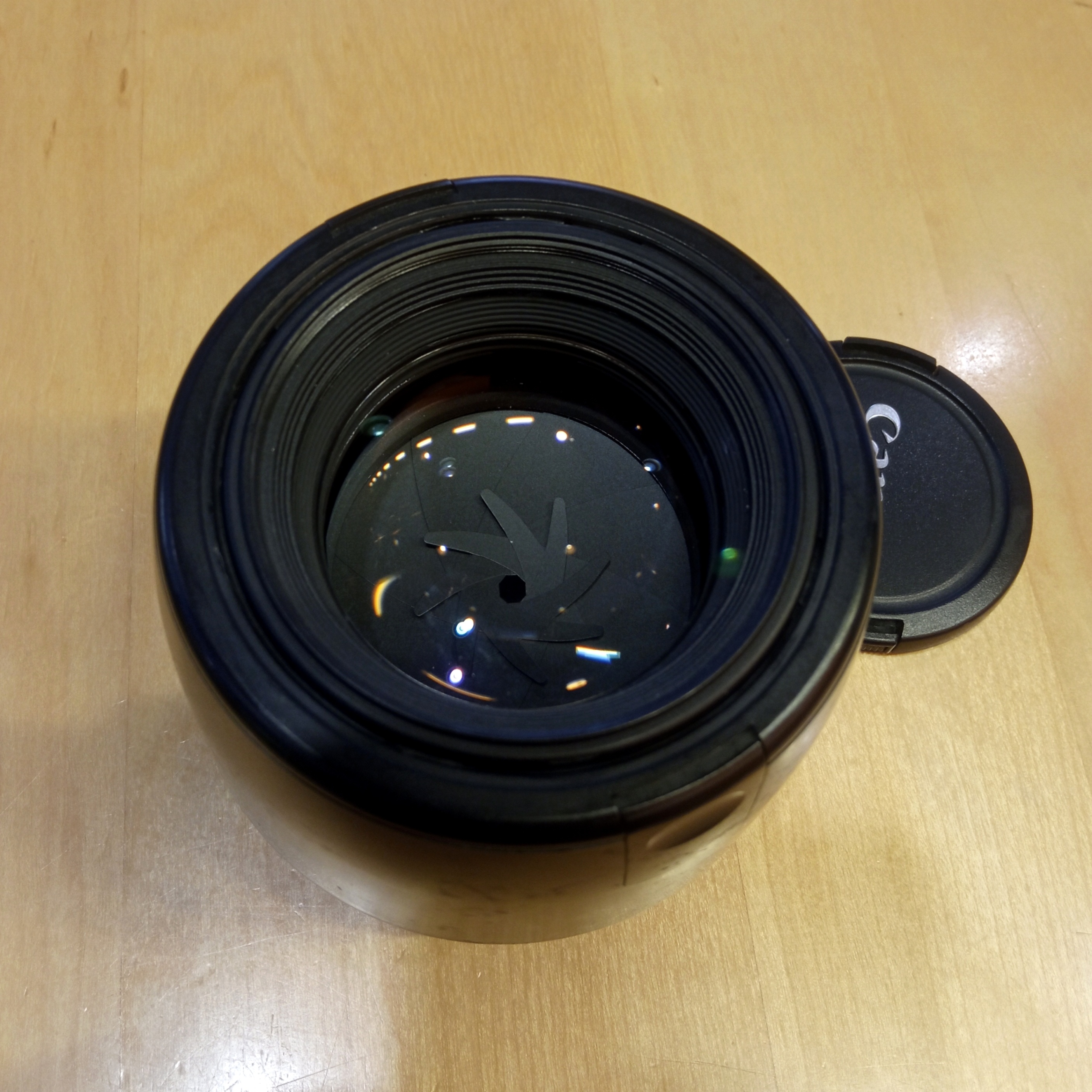 Canon EF 85mm f1.8 USM - photo 4