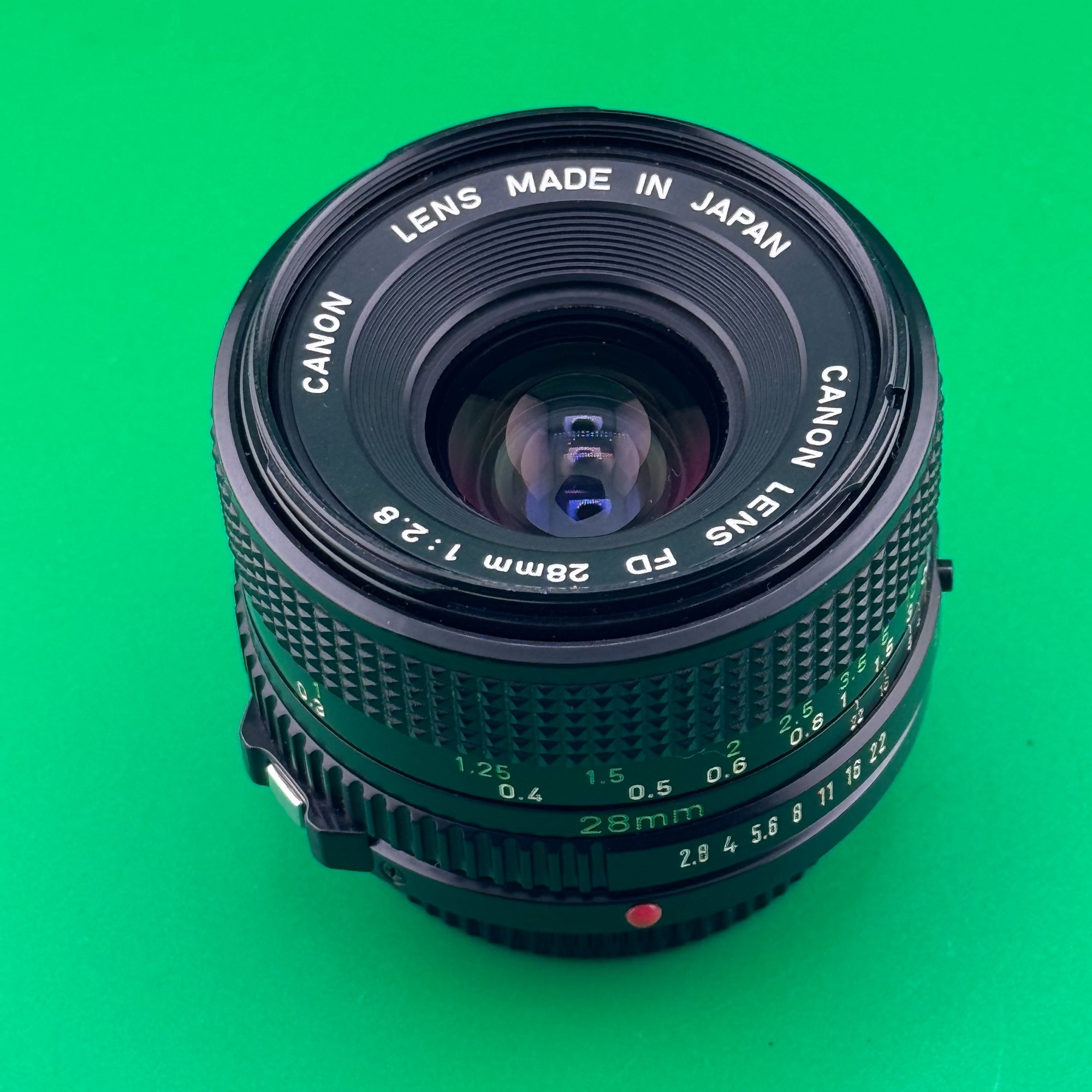 Canon FD 28mm f/2.8 - FD-mount - Like New