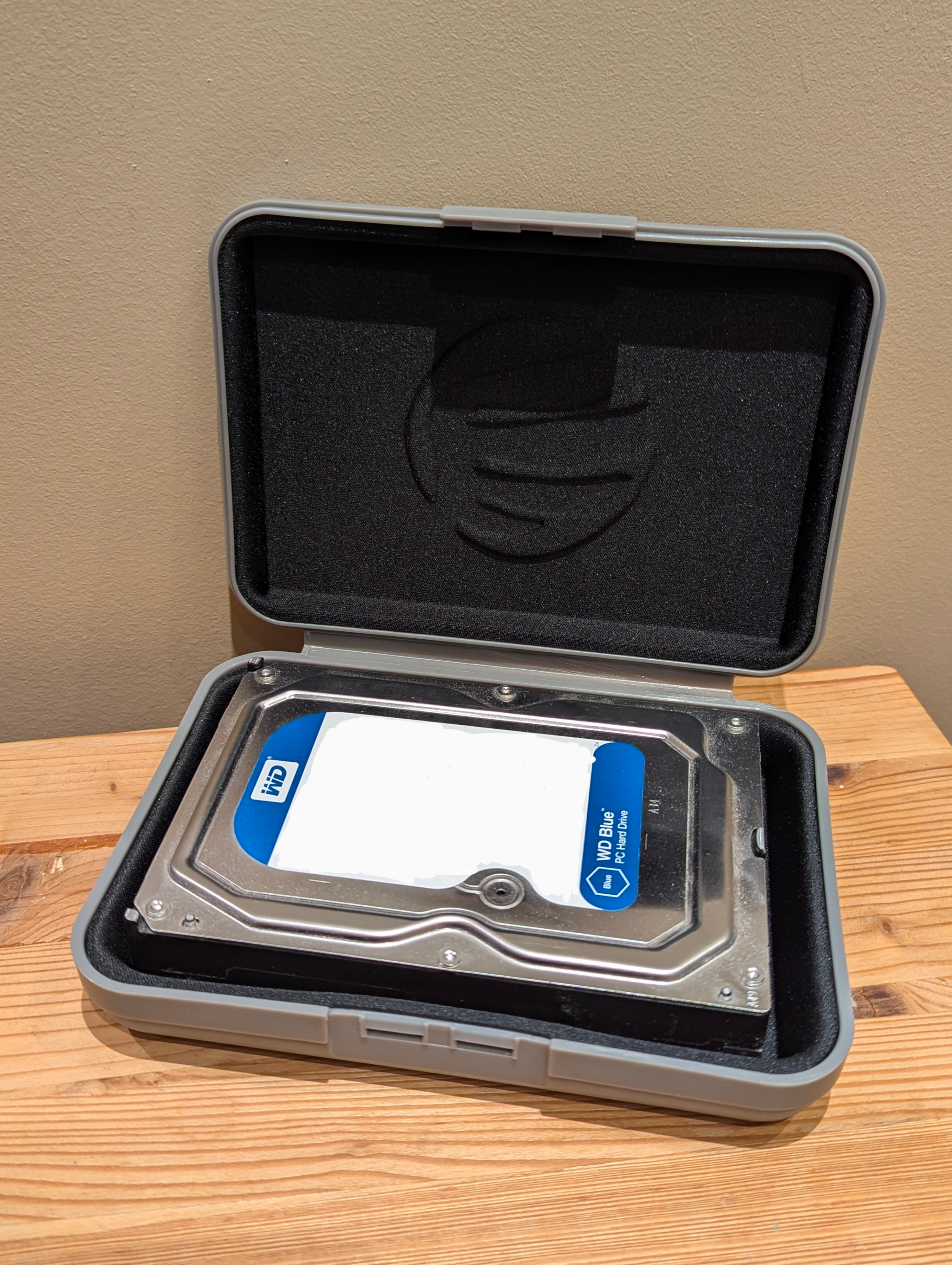 3.5" Hard Drive Protection & Storage - photo 2