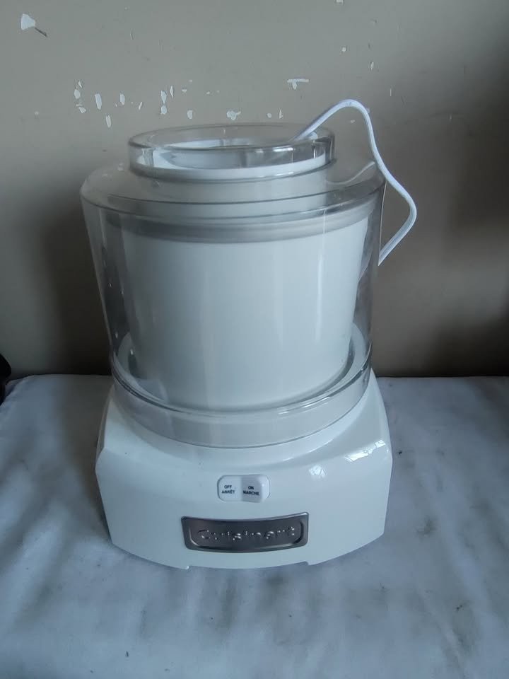 Cuisinart Frozen Yogurt-Ice Cream & Sorbet Maker, White - photo 2
