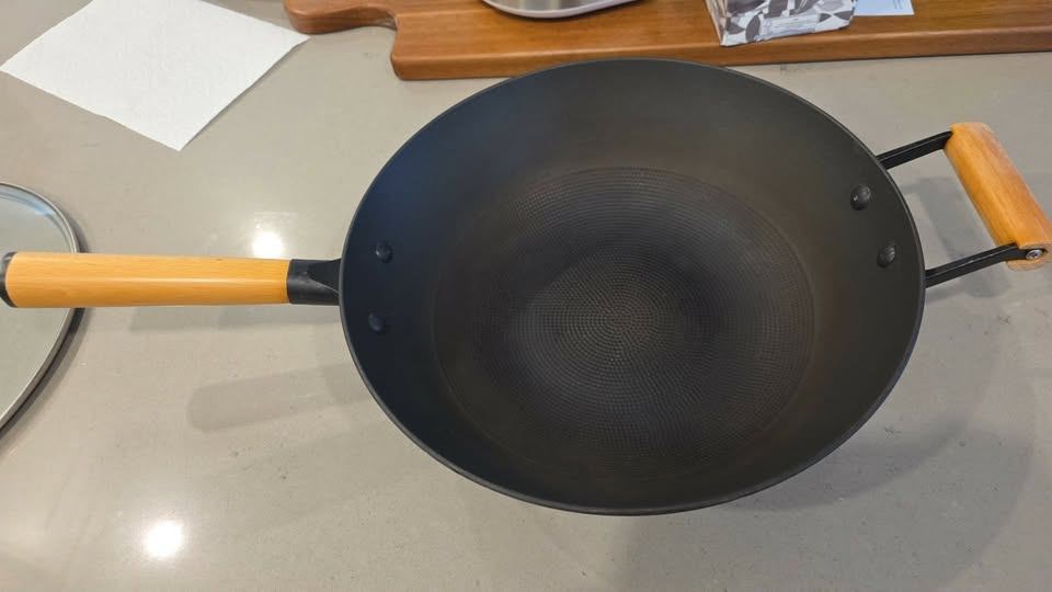 PADERNO Classic Cast Iron Wok Stir Fry Pan