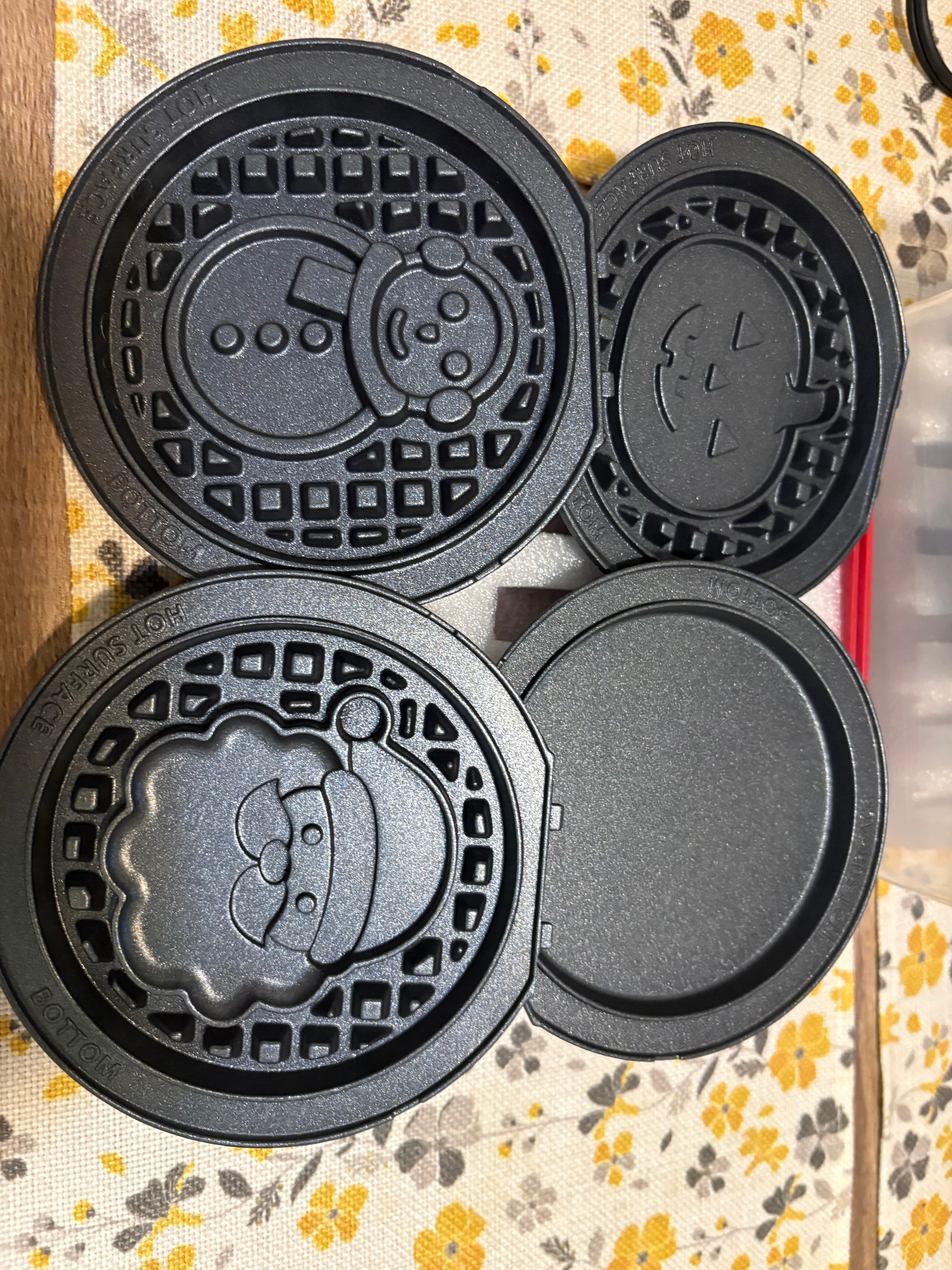 DASH Mini Waffle Maker – 5 Fun Shapes - photo 3