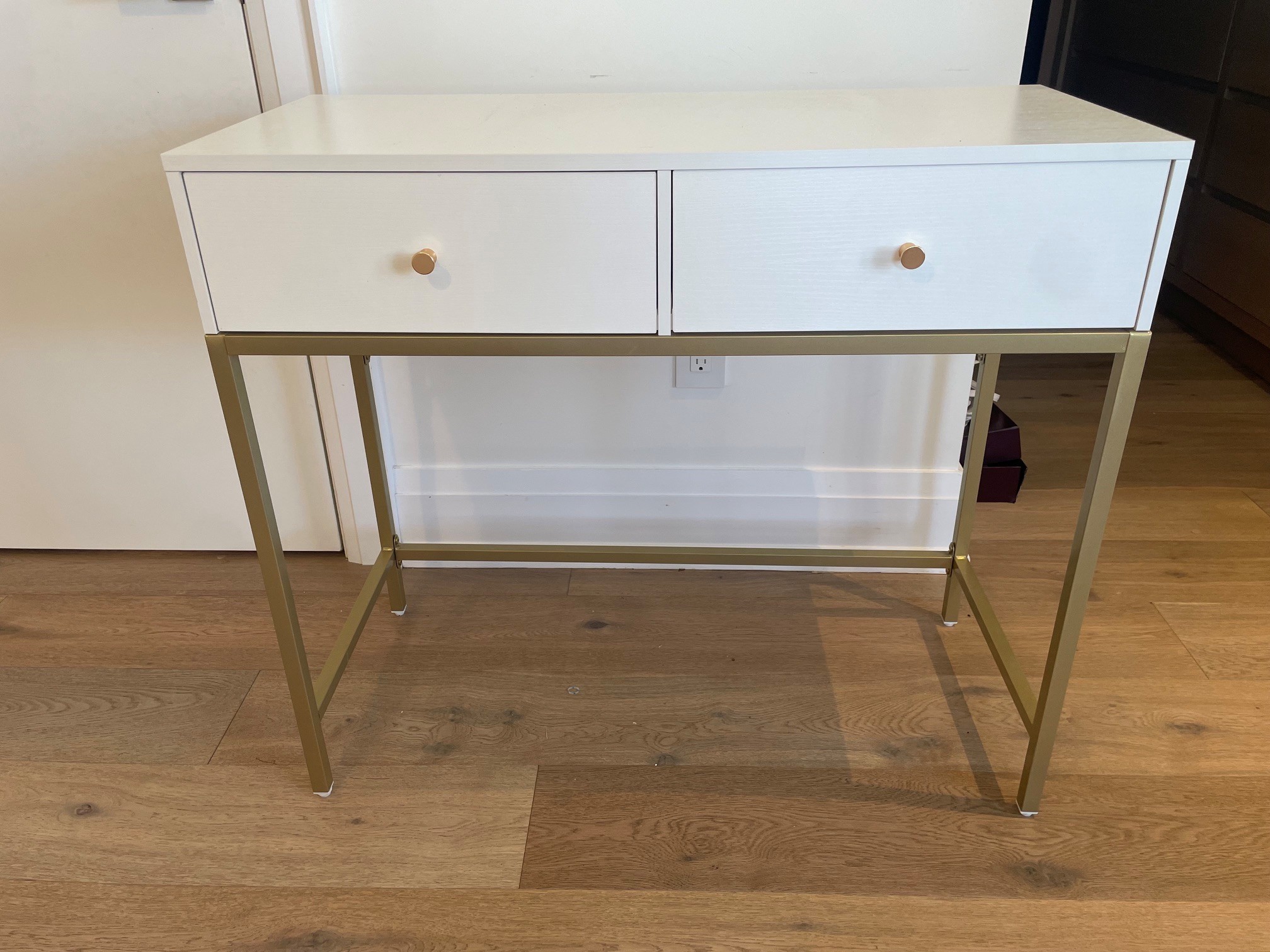 White and Gold Desk - photo 3