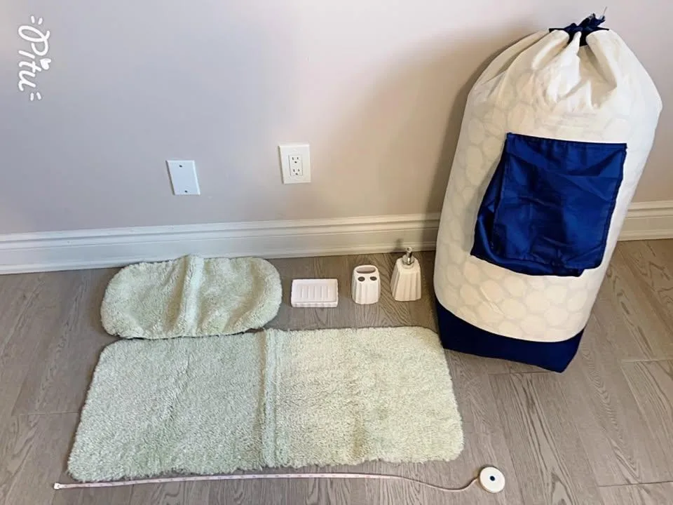 6-piece bathroom ensemble