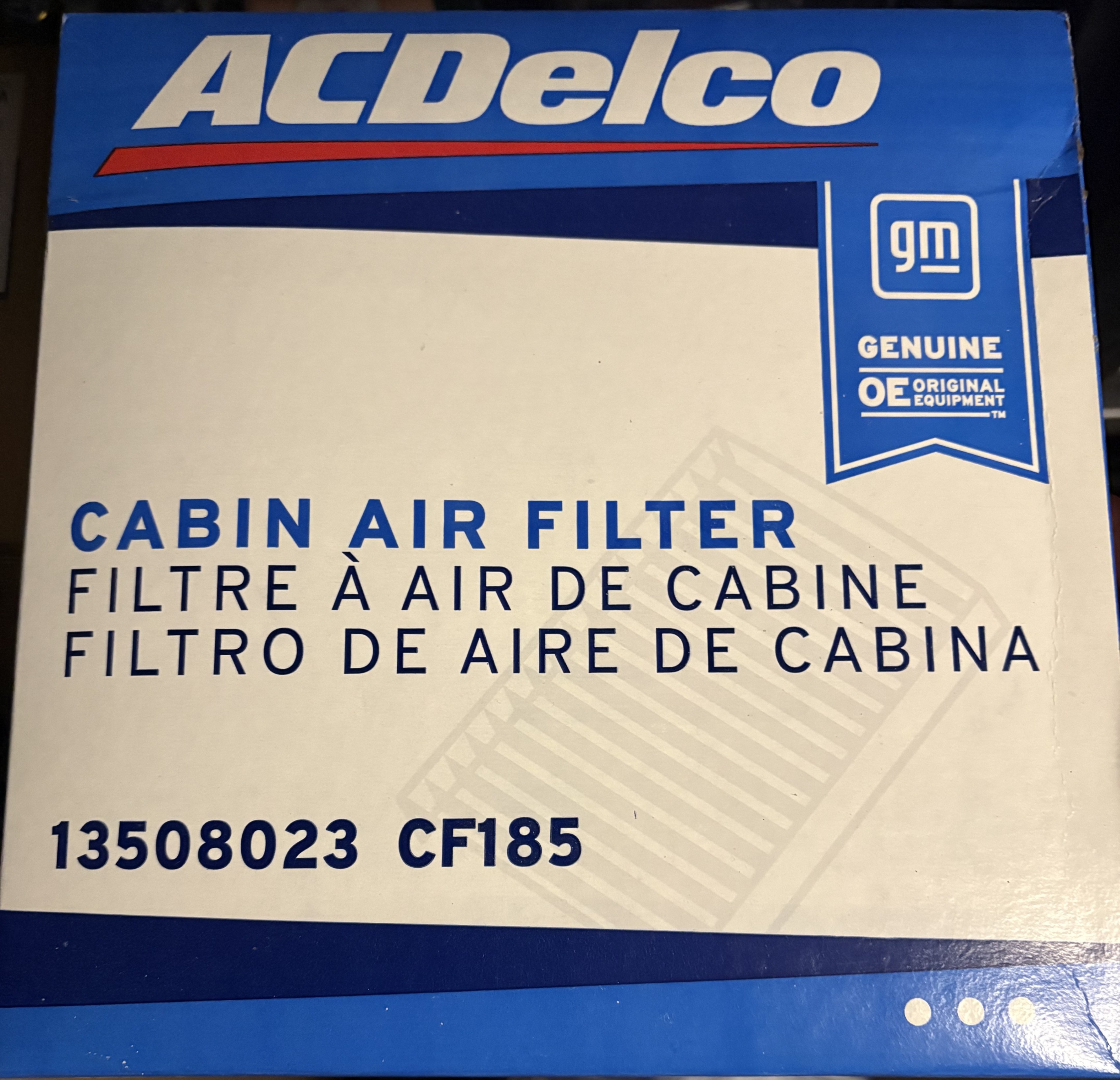 Cadillac XT5 OEM Bundle – Carpet Mats, Cargo Shade & New Filters - photo 4