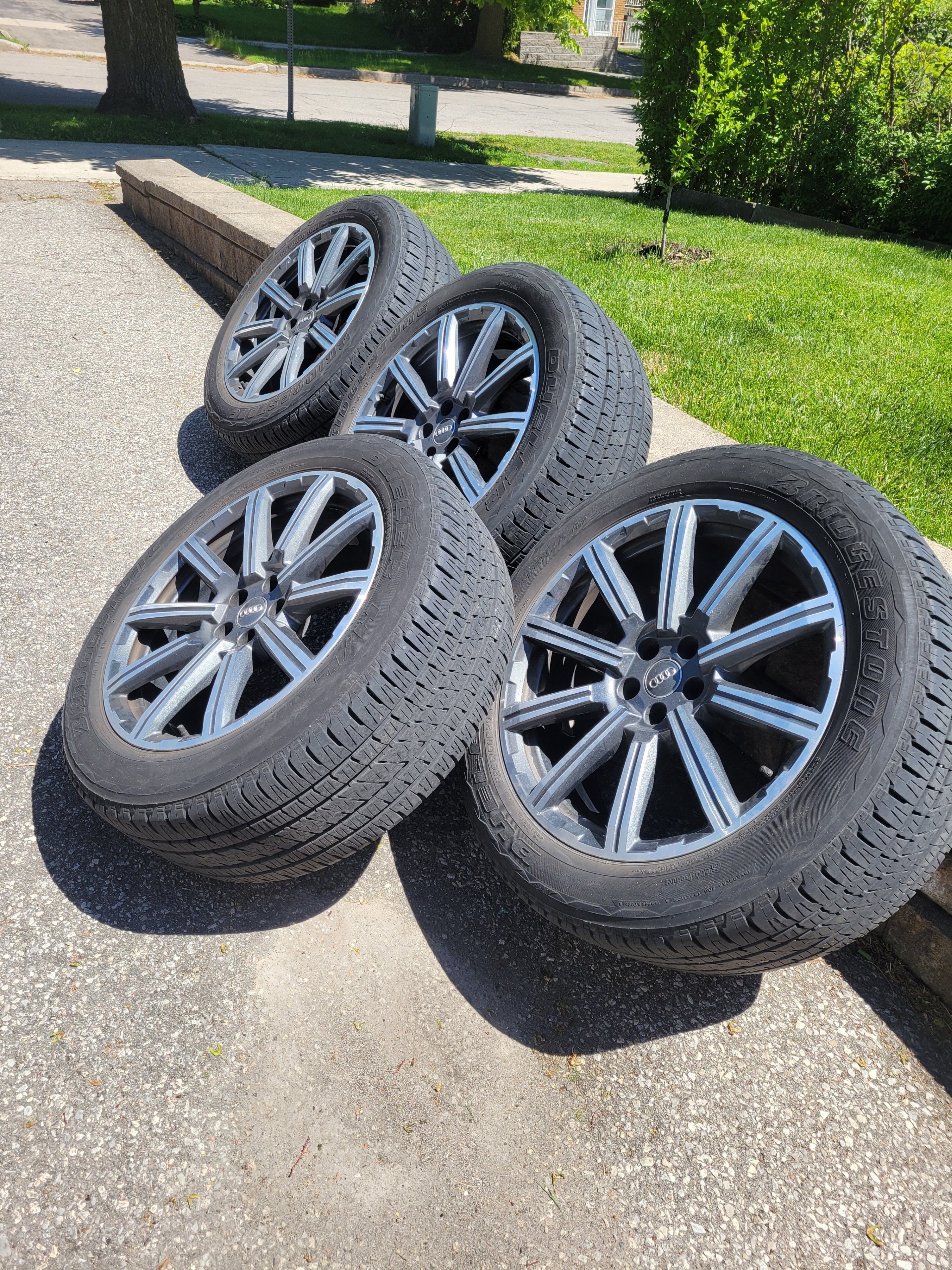 Audi Q7 tires and rims