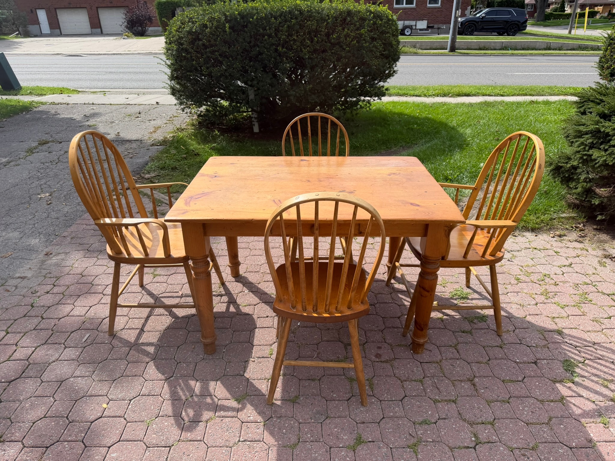 Pine Dinner Table and Chairs
