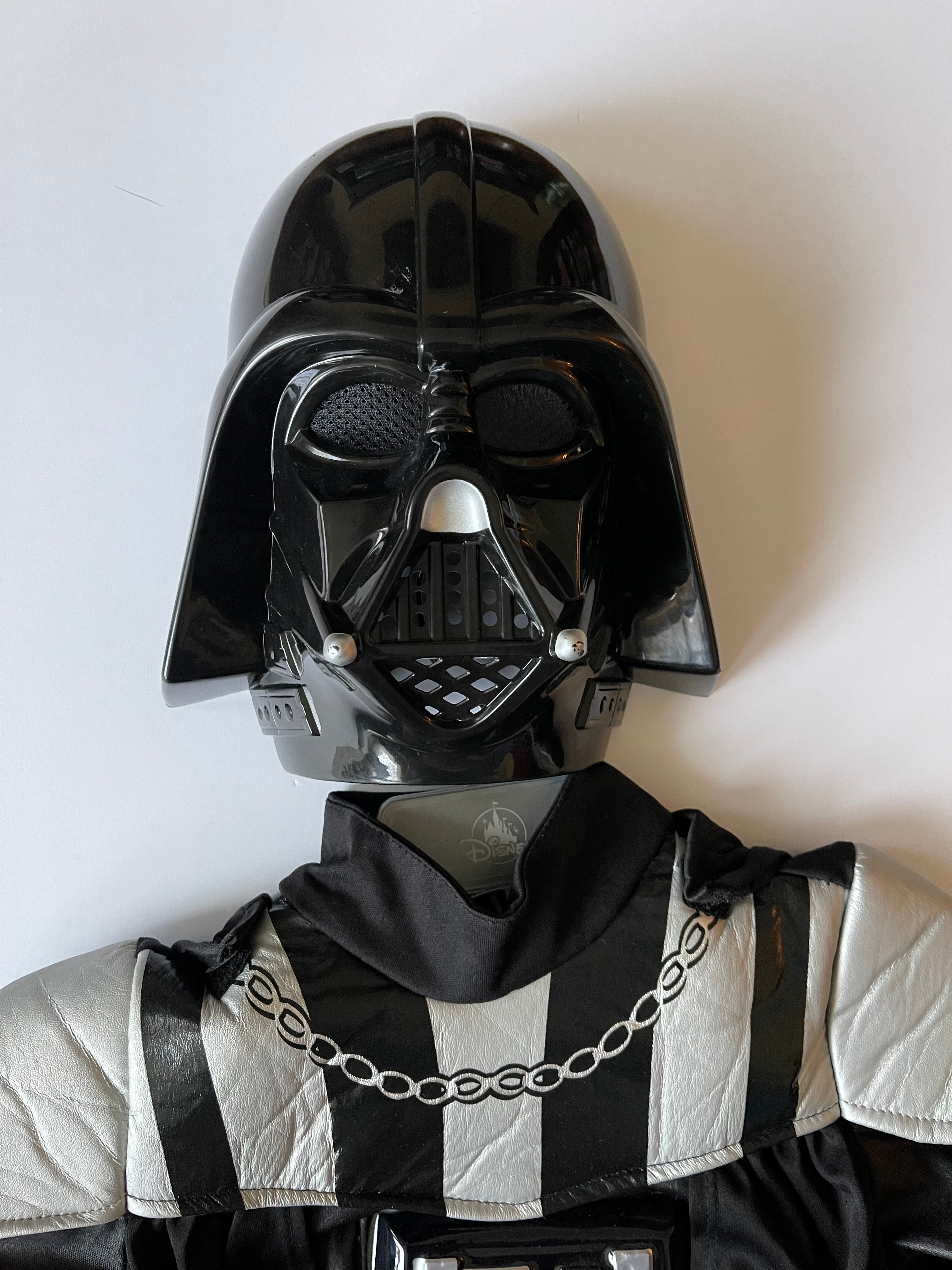 Disney Store Darth Vader Costume w/sound for kids