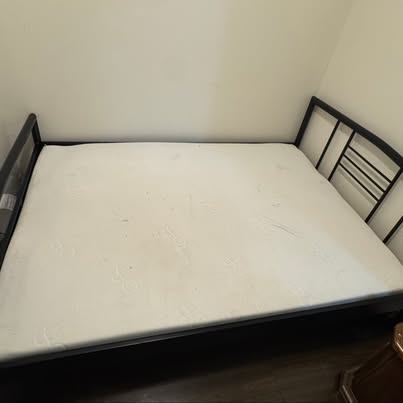 Double Size Metal Bed Frame with Mattress