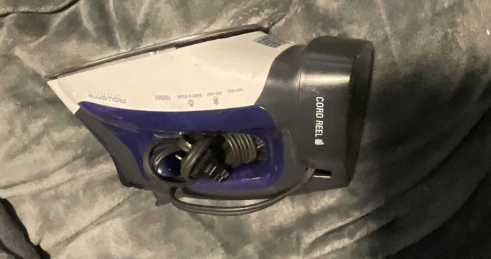 Steam Iron with Cord Reel