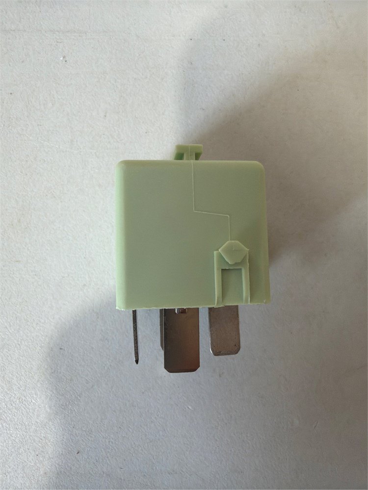 BMW 5-Pin Fuel Pump / Air Compressor Relay 61368373700 - photo 2