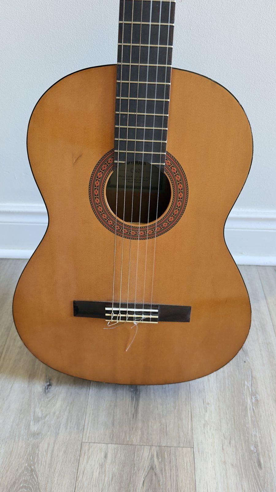 Yamaha C40 Classical Guitar + Gig Bag + Tuner, Capo, Strings - photo 2