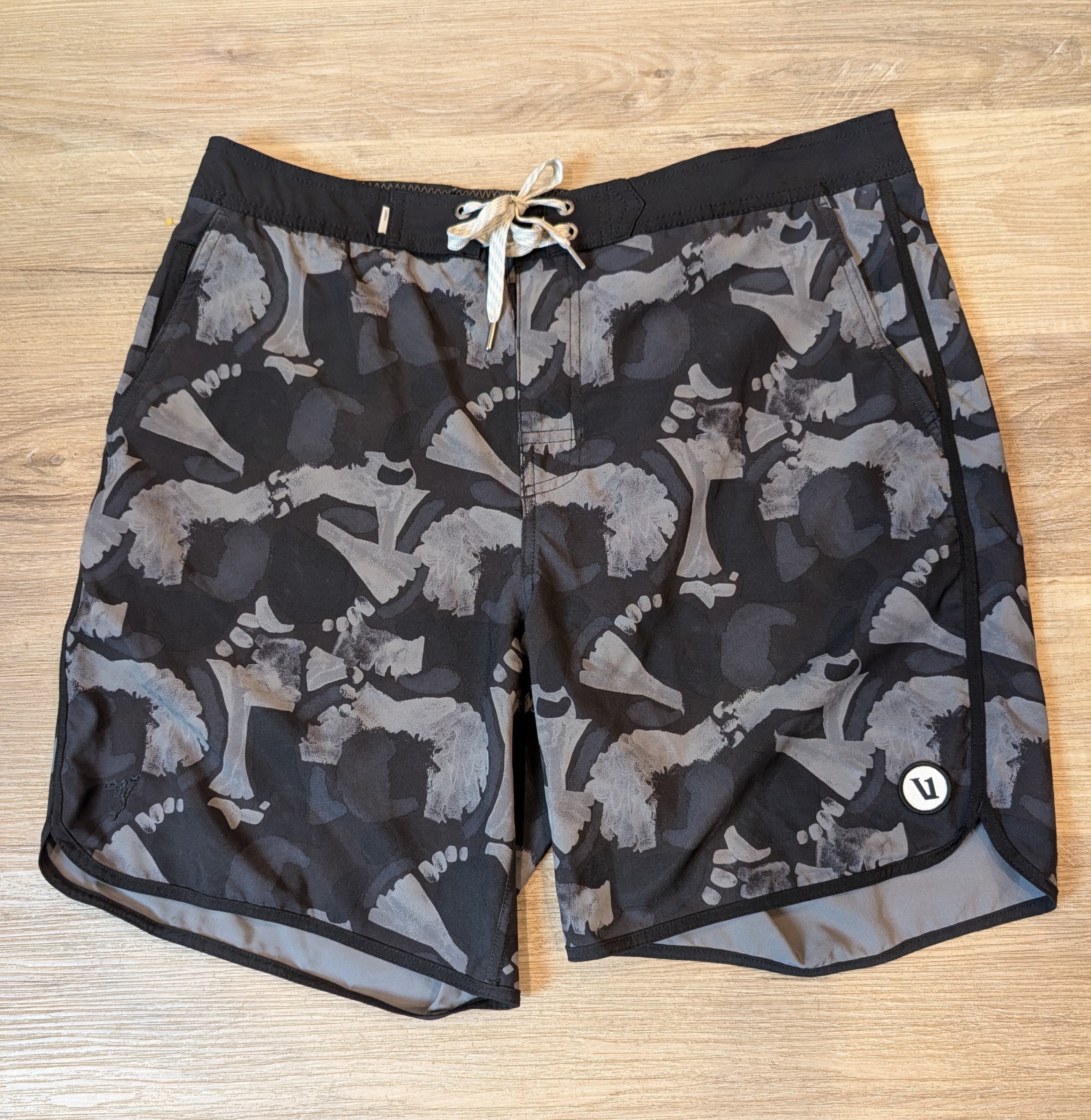 Vuori Boardshorts - Men's Size 34