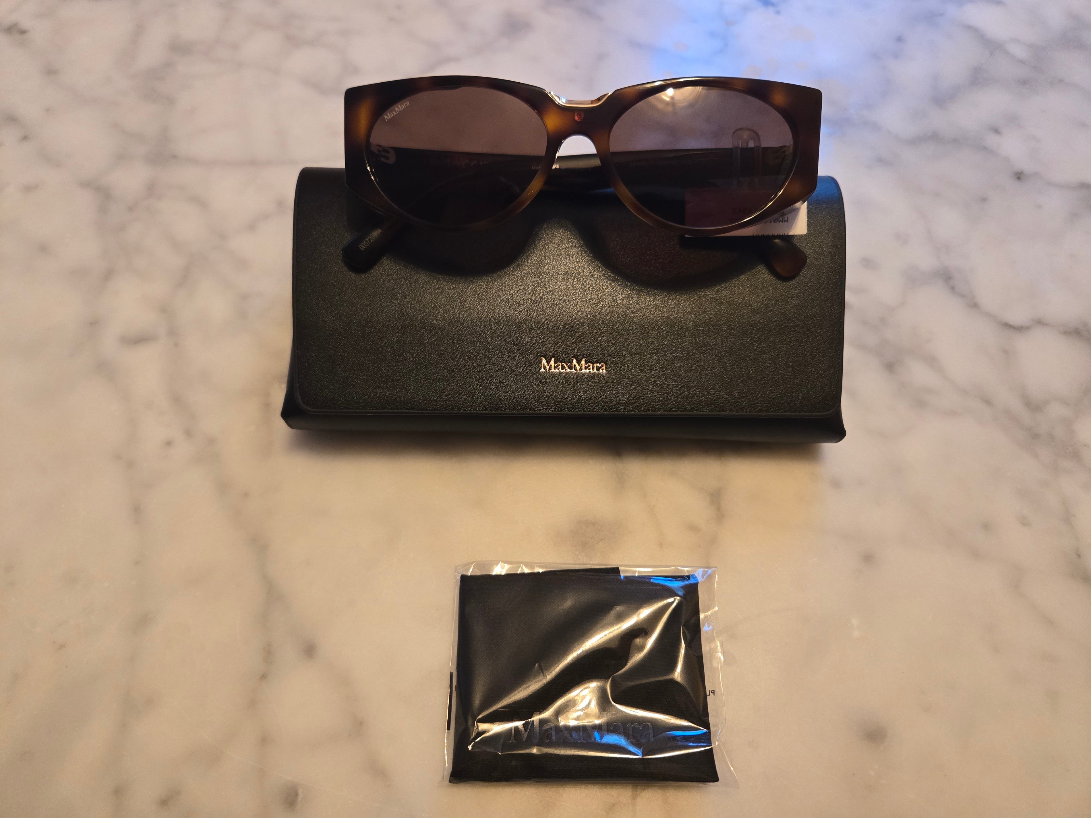 Max Mara MM0160 52E Sunglasses — Brand New + Free bonus item